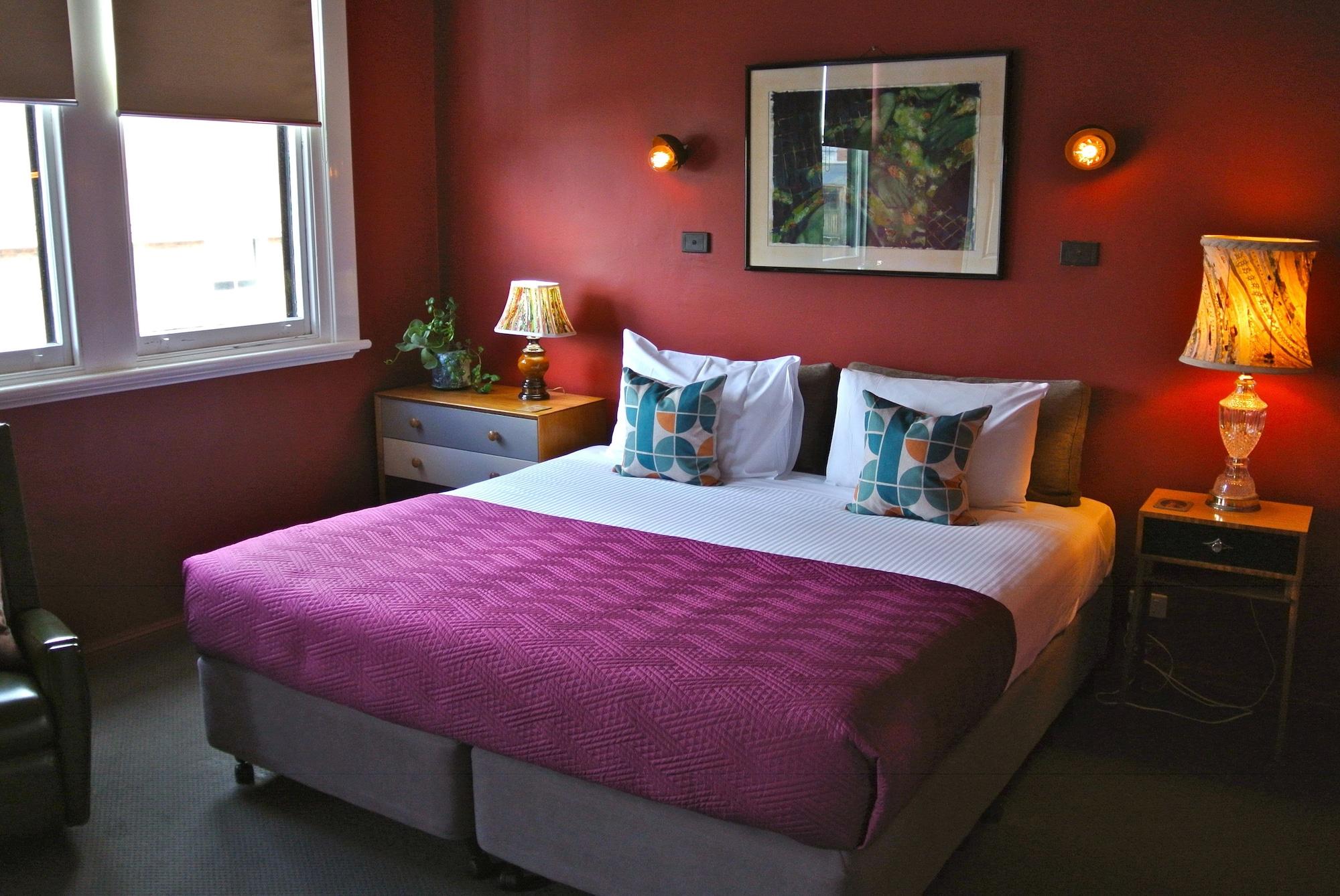 Varios Vine Valley Inn