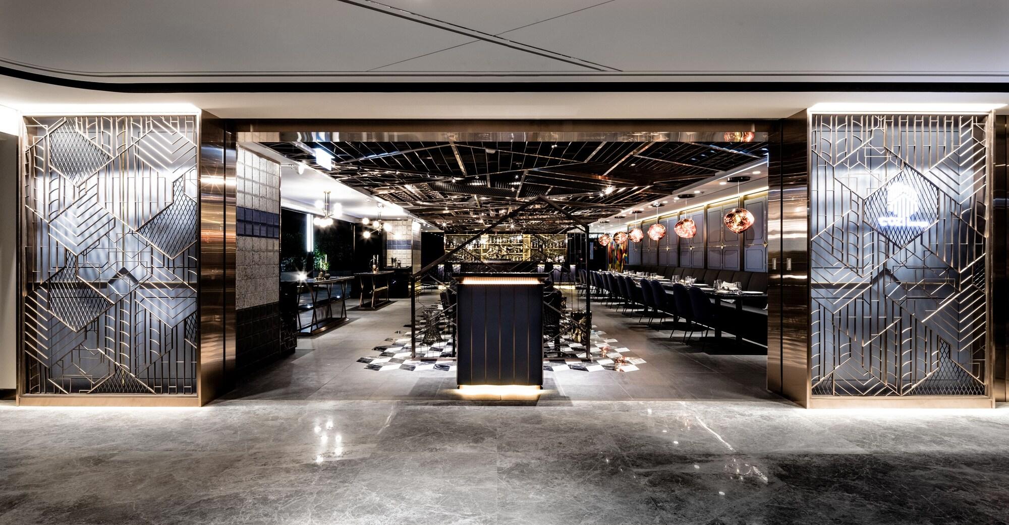 Bar/Salón Hotel COZi · Oasis