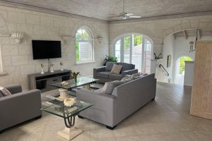 Alquiler Vacacional - Beautiful secluded Villa with views across the golf course to the Caribbean Sea.