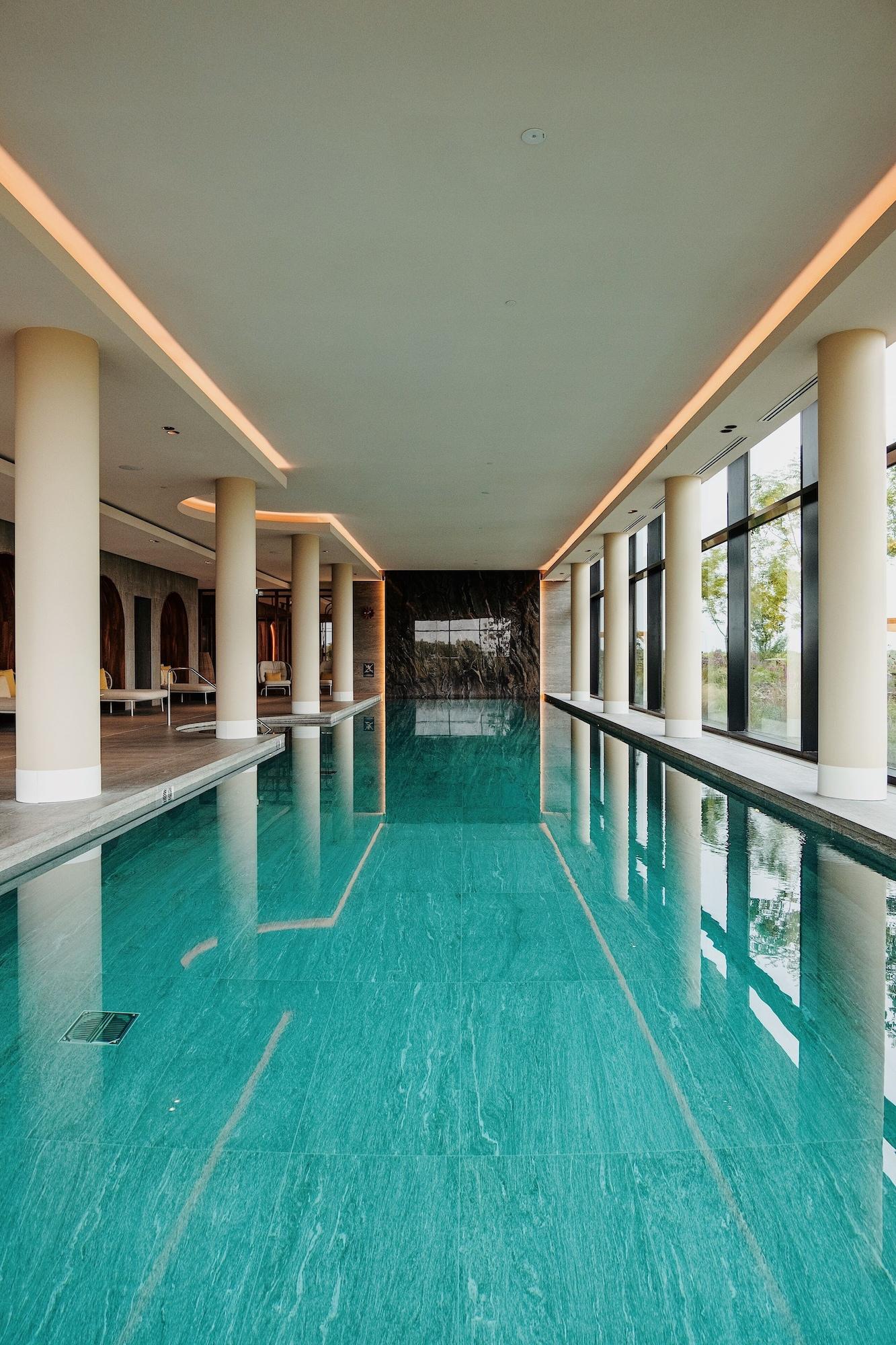 Vista Piscina Van der Valk Hotel Eindhoven Best