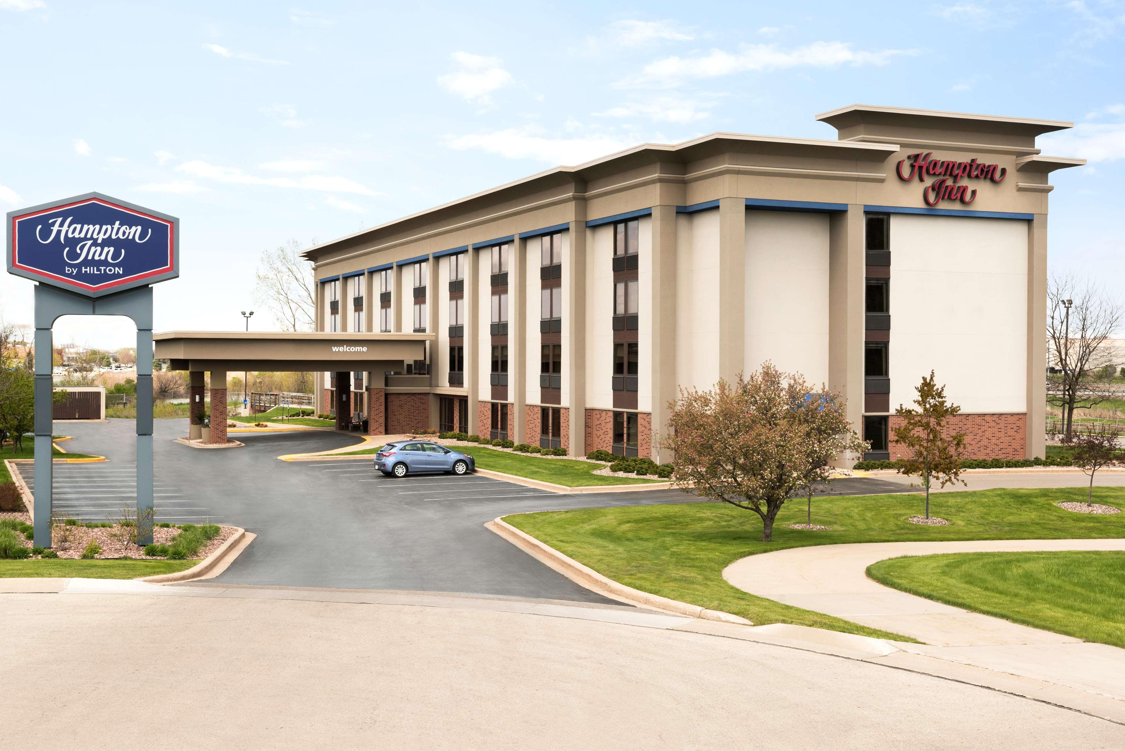 Vista Exterior Hampton Inn Appleton-Fox River Mall Area
