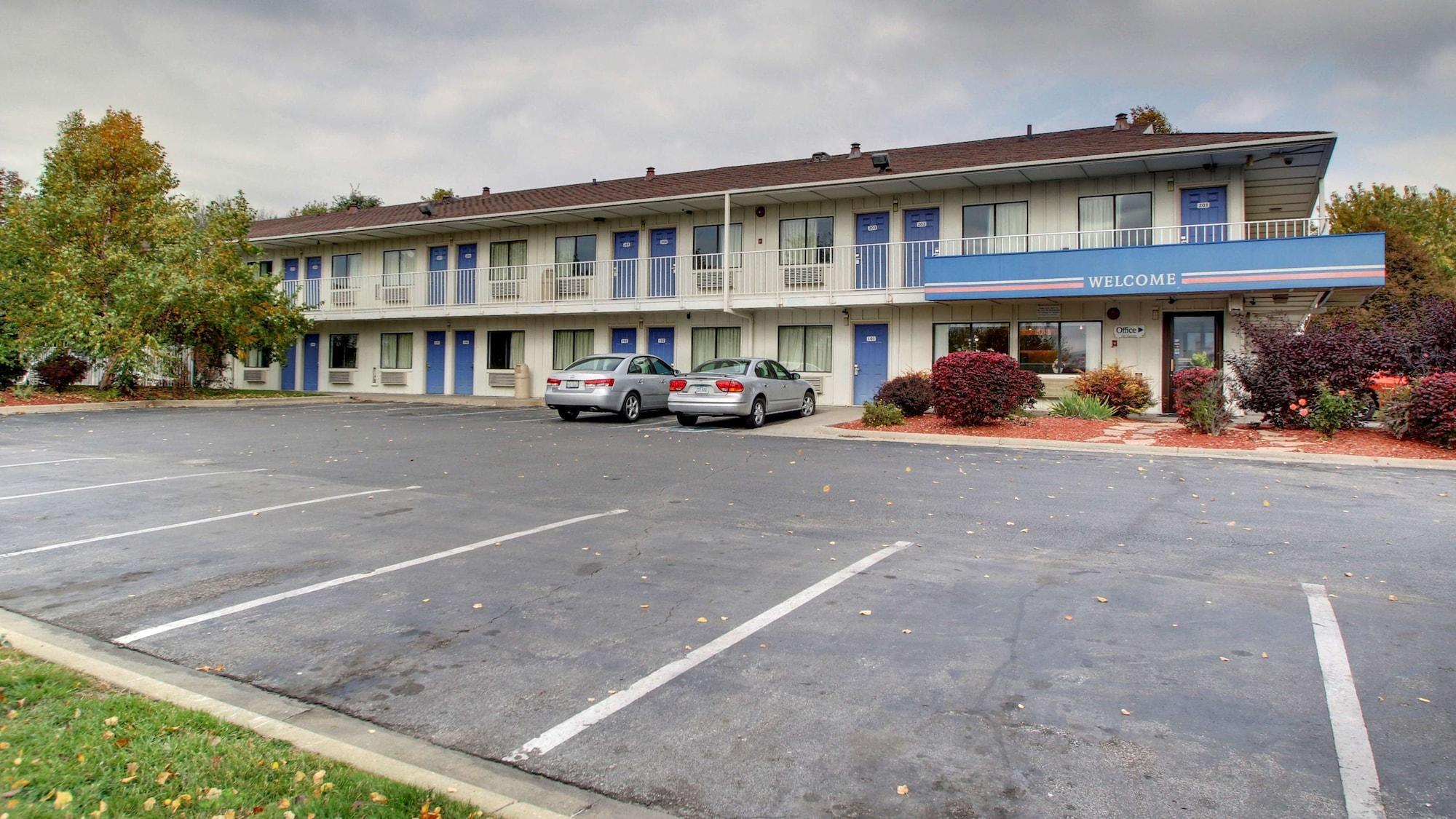 Vista Exterior Motel 6 Des Moines, IA - North