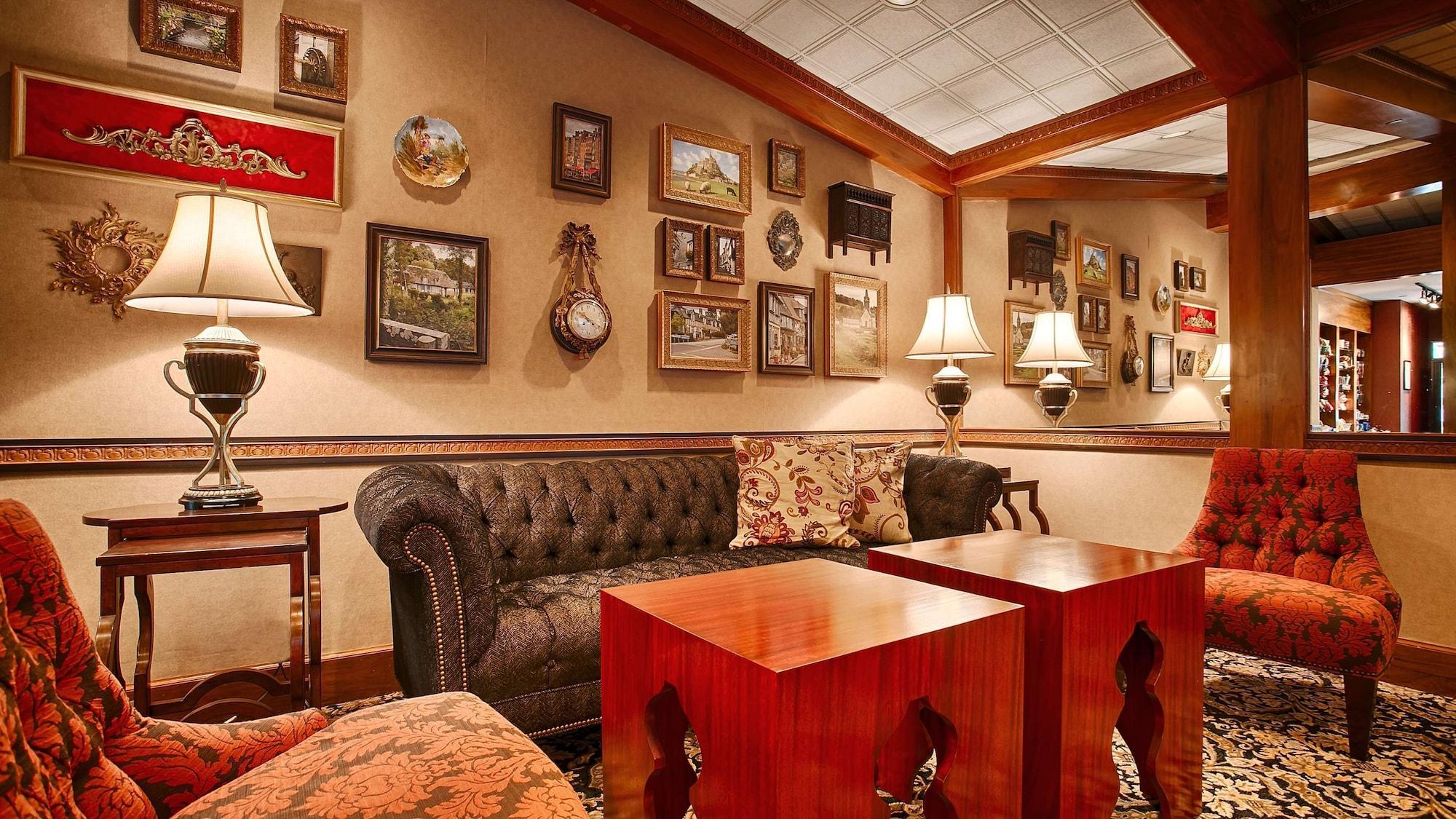 Vista Lobby Best Western Plus The Normandy Inn & Suites