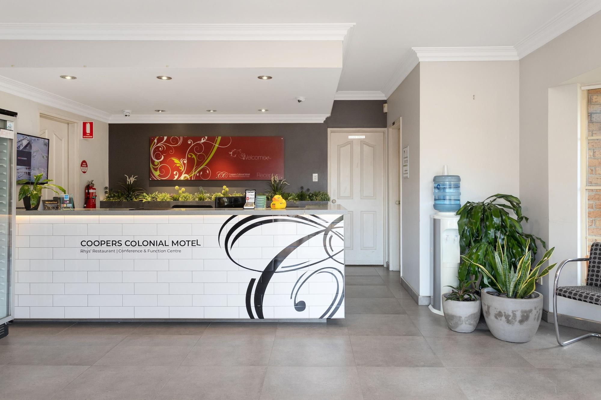 Vista Lobby Coopers Colonial Motel