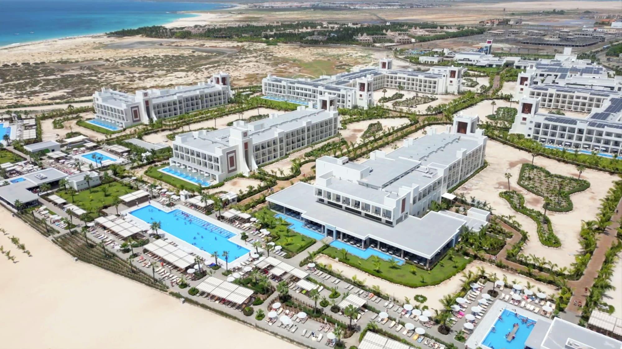 Vista Exterior Hotel Riu Palace Santa Maria - All Inclusive