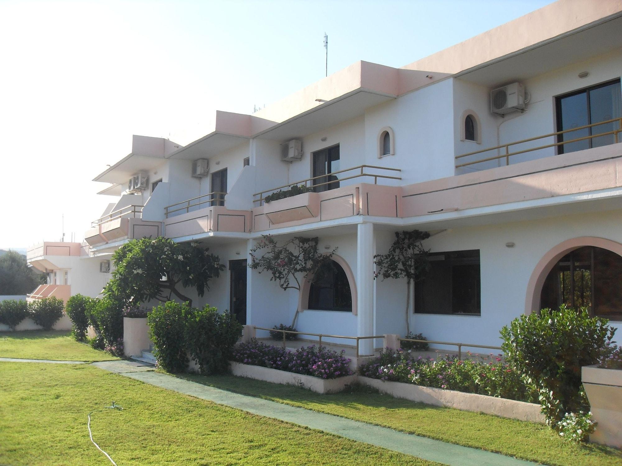 Vista Exterior Vera Studios