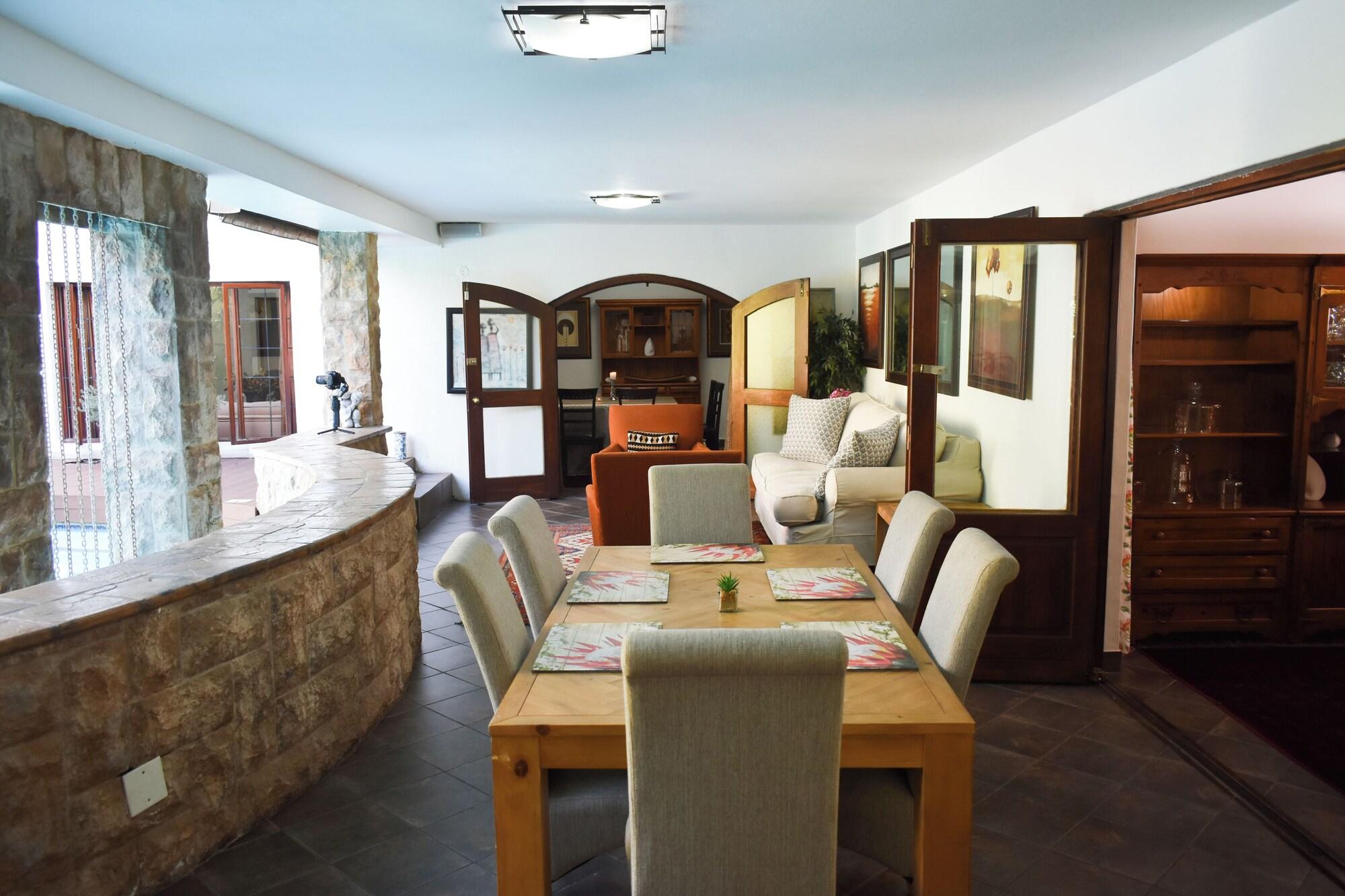 Restaurant Aanmani Rose Guest House