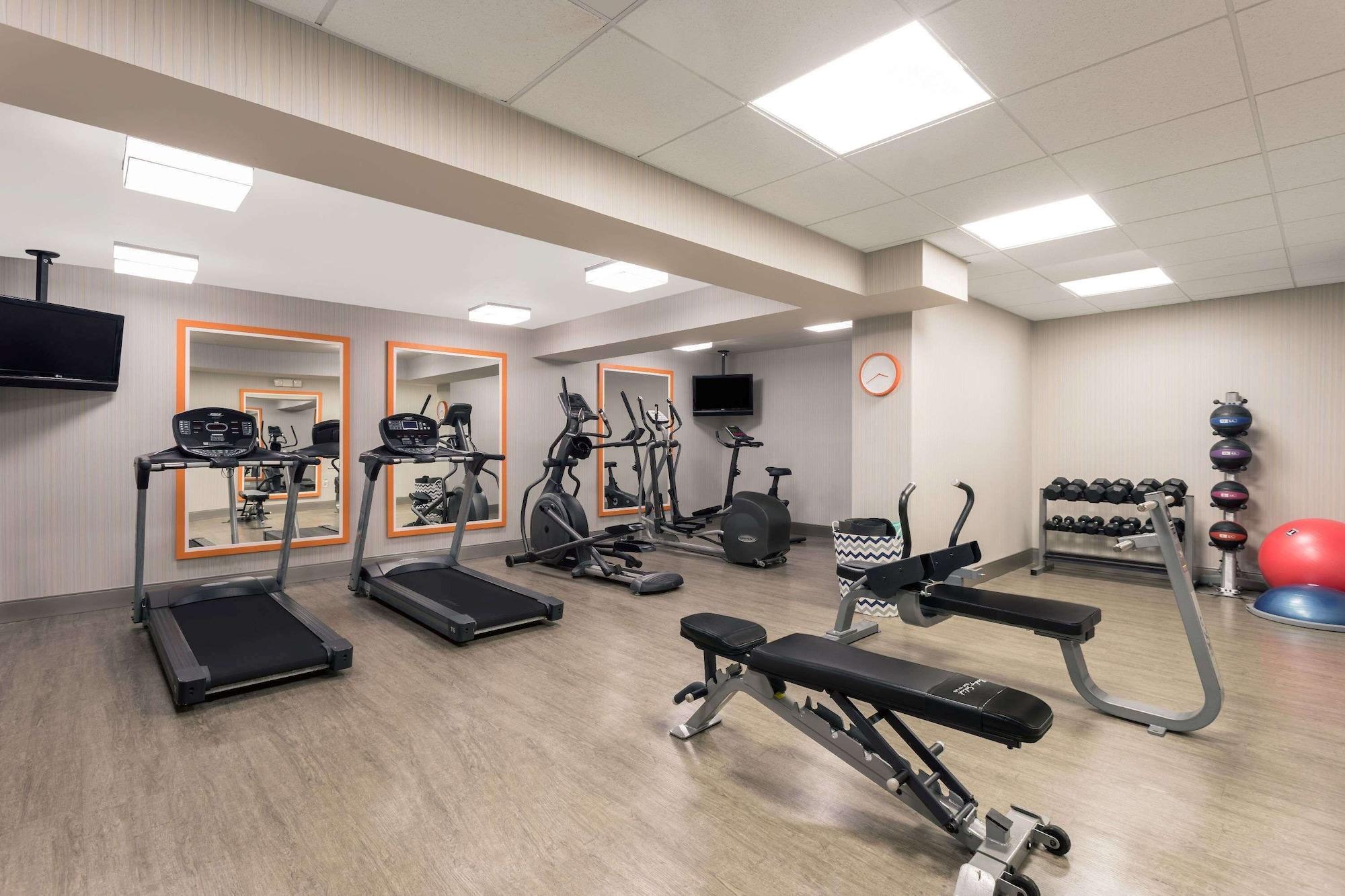 Gimnasio Wyndham Garden Summerville