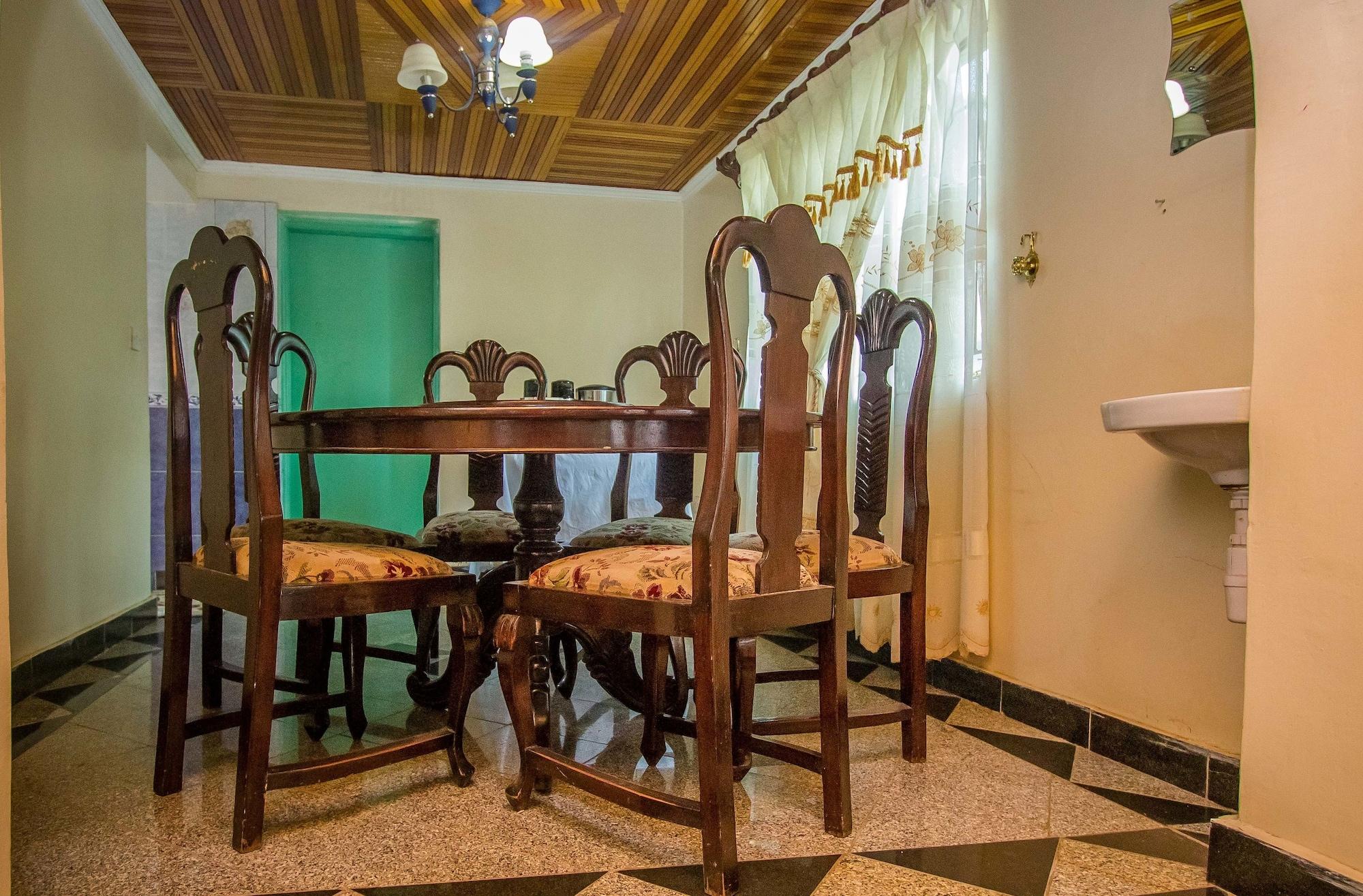 Restaurant Nairobi Airport Rest House
