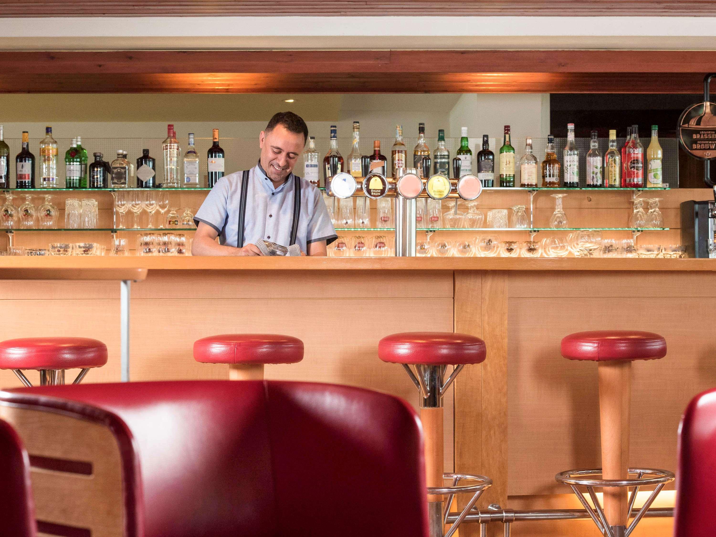Bar/Salón Novotel Brussels Airport