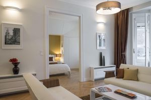 Alquiler Vacacional - Paulay Premium Suite Opera, 90 sqm 2 BR, 2 BA, WiFi, AC next to Opera & Basilica