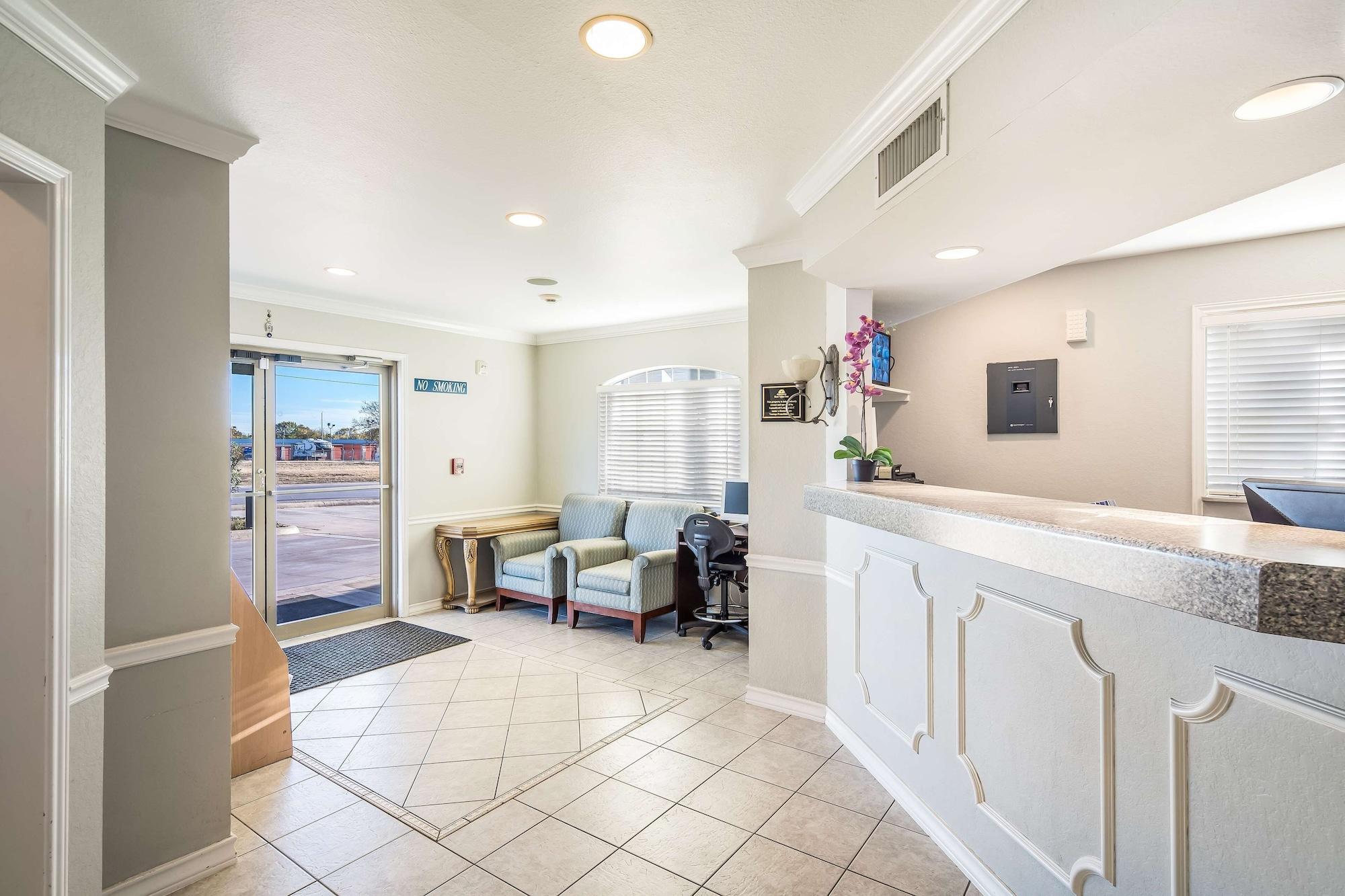 Vista Lobby Americas Best Value Inn New Braunfels San Antonio