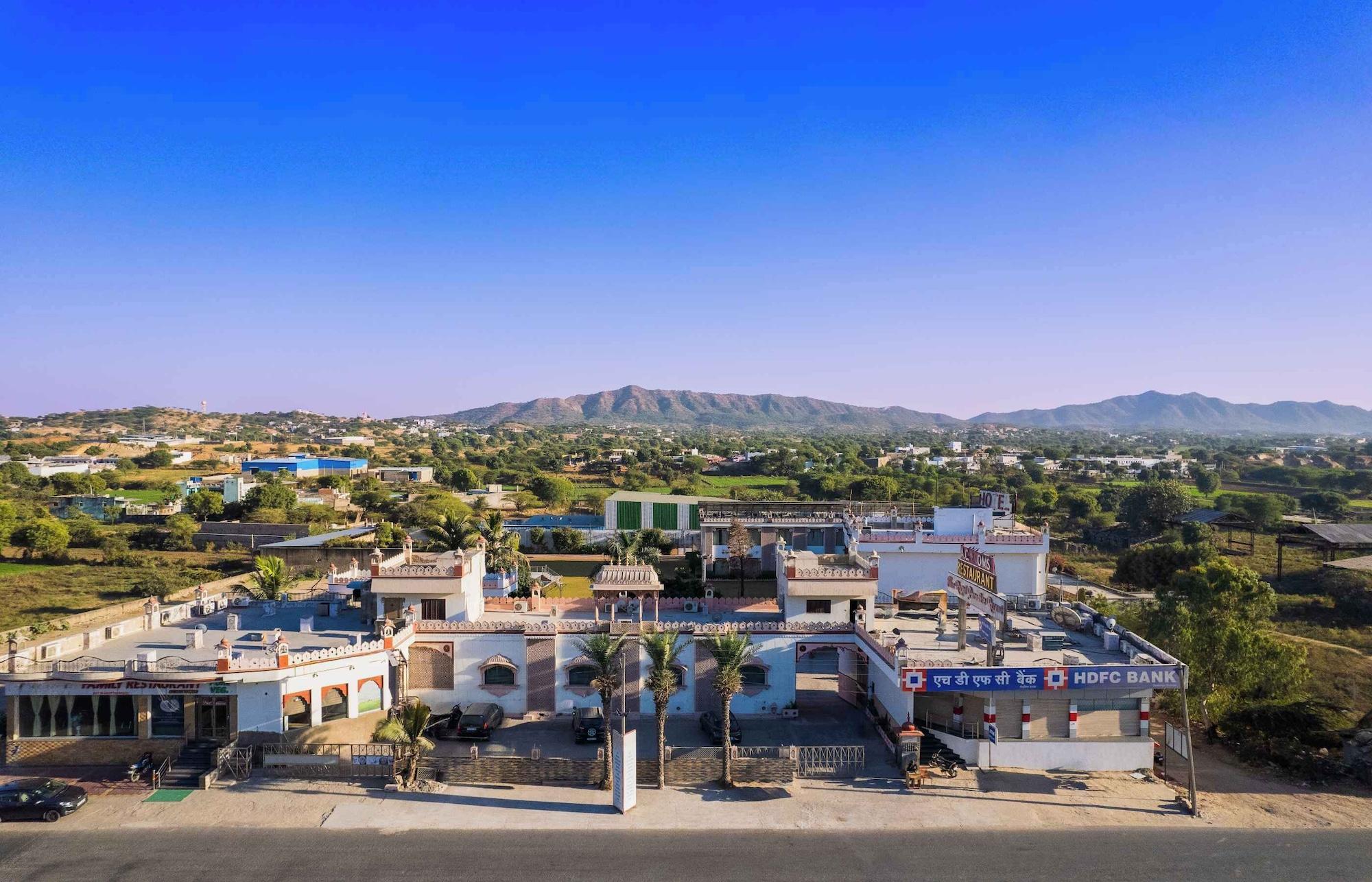 Vista Exterior The Royal Paradise Resort and Salt Yard