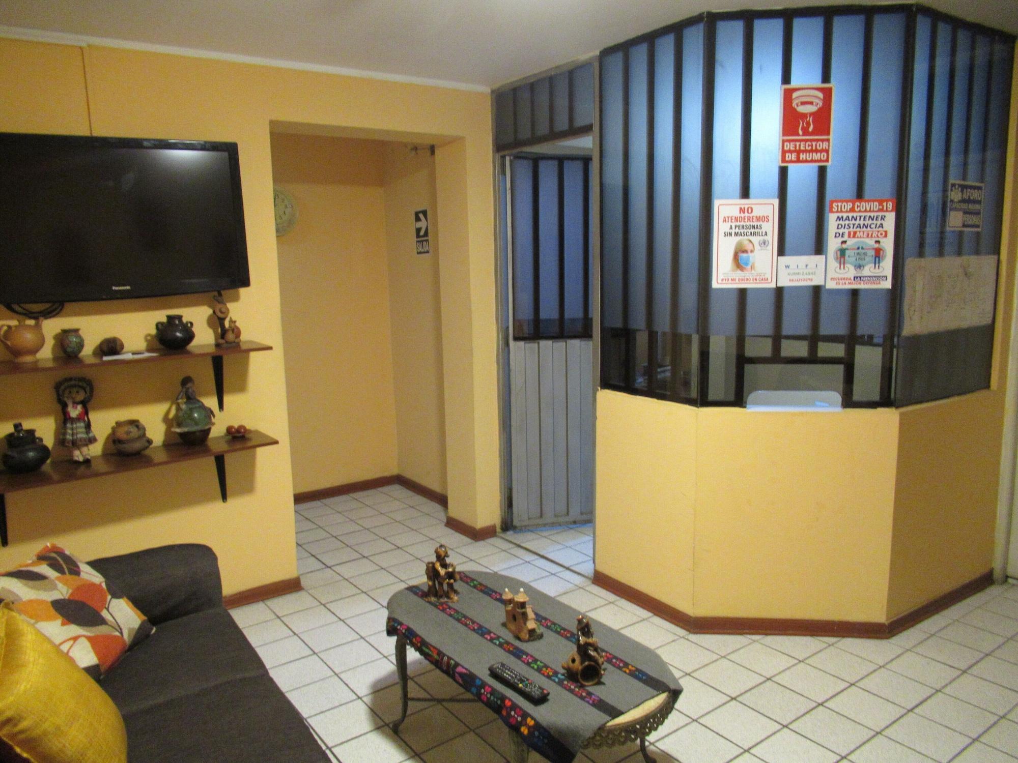 Vista Lobby Kurmi Hostel Lima Airport