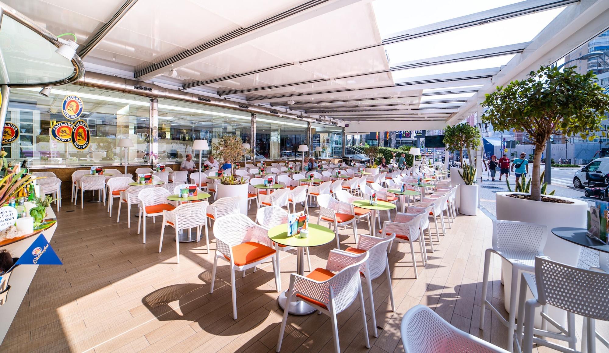 Bar/Salón Hotel Servigroup Calypso