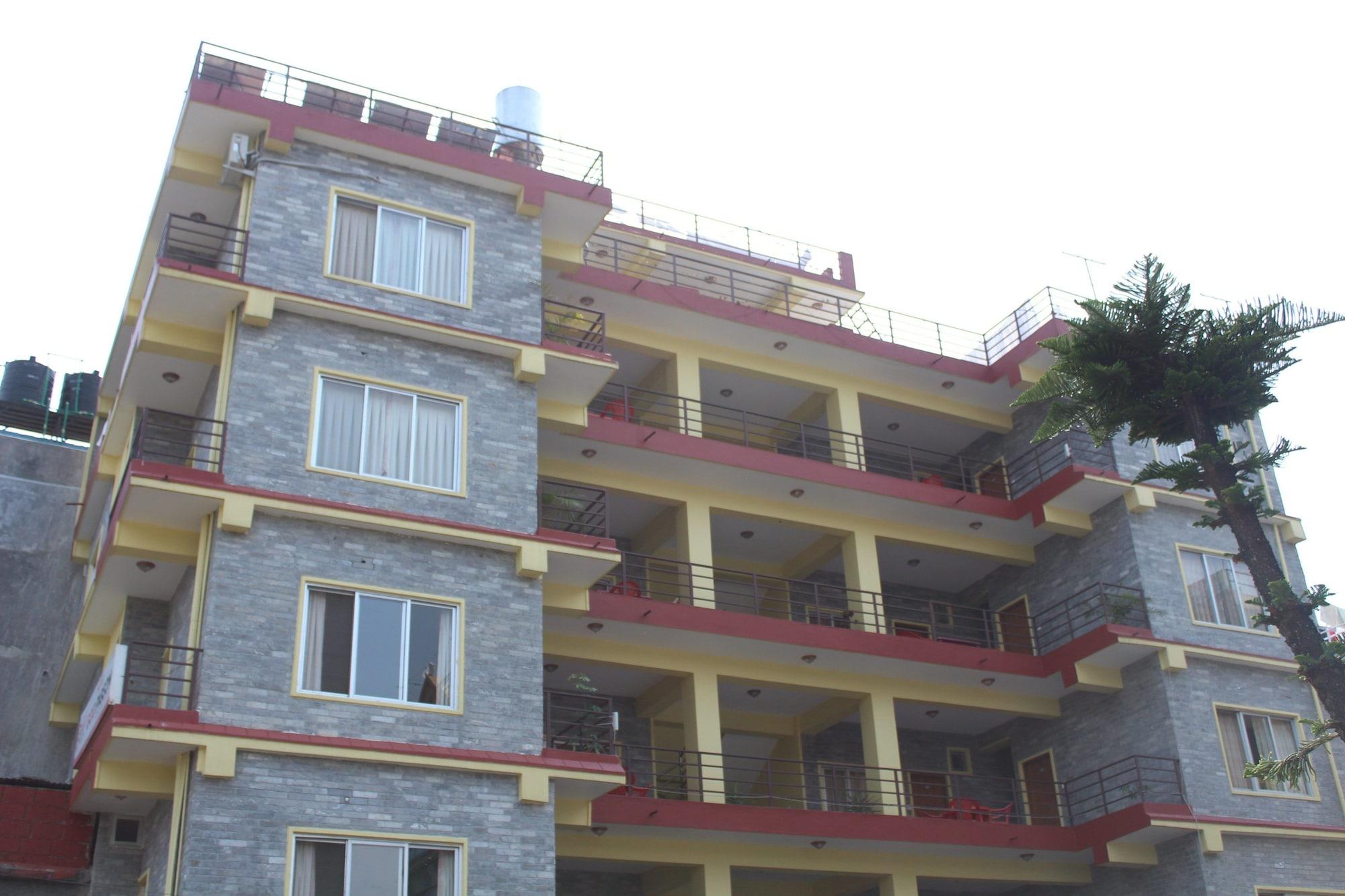 Varios Hotel God Pigeon