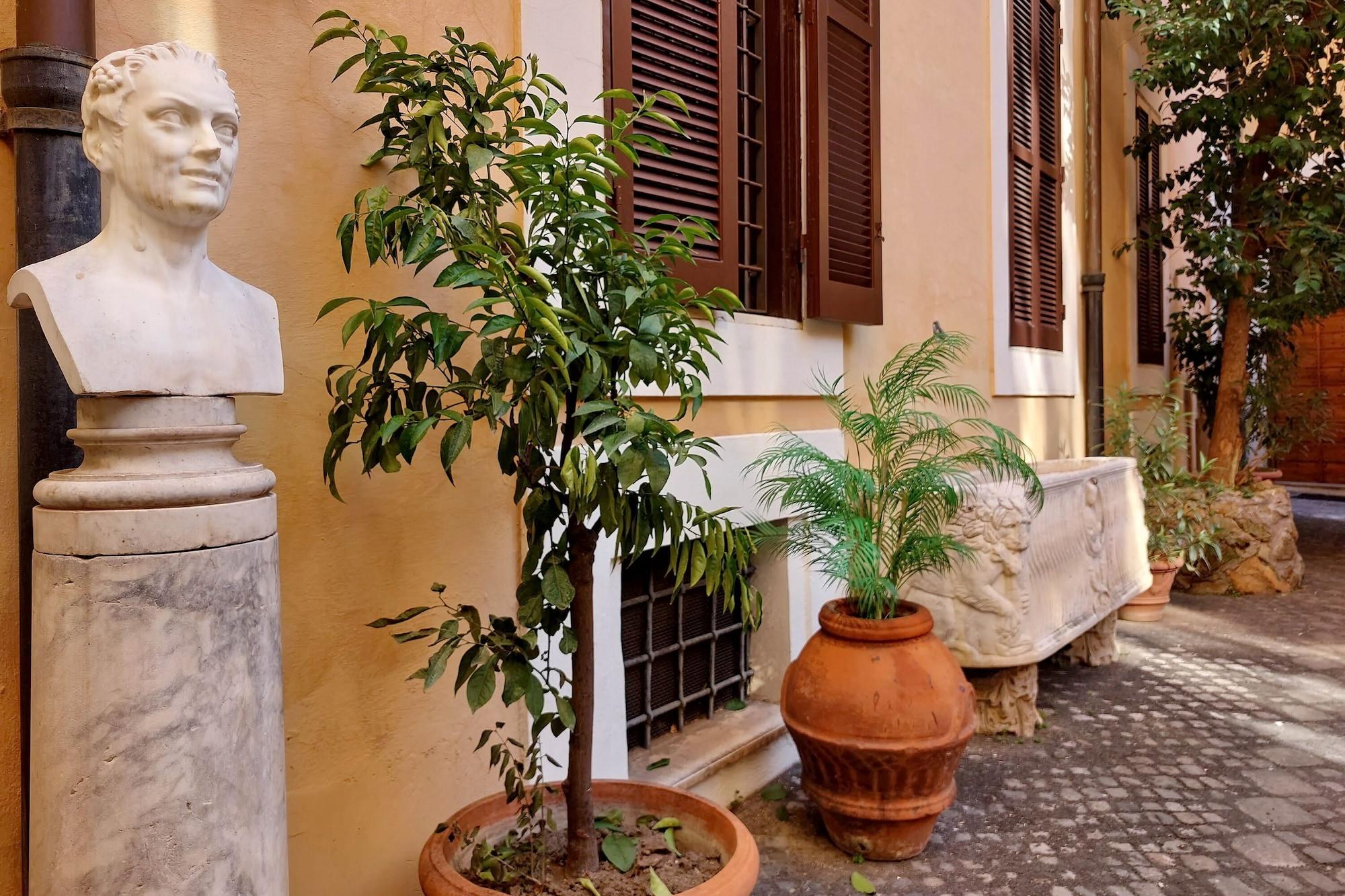 Vista Exterior Trevi Rome Suite