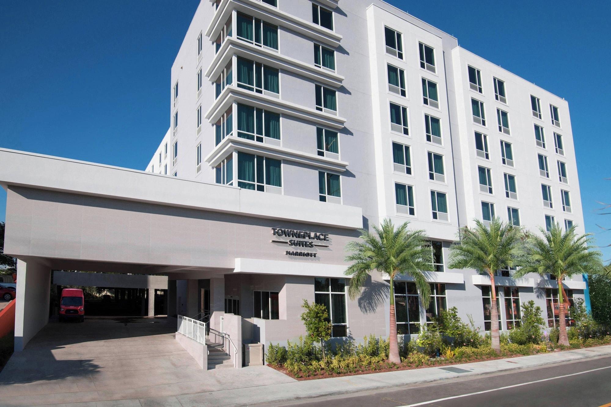 Vista Exterior TownePlace Suites by Marriott Miami Airport