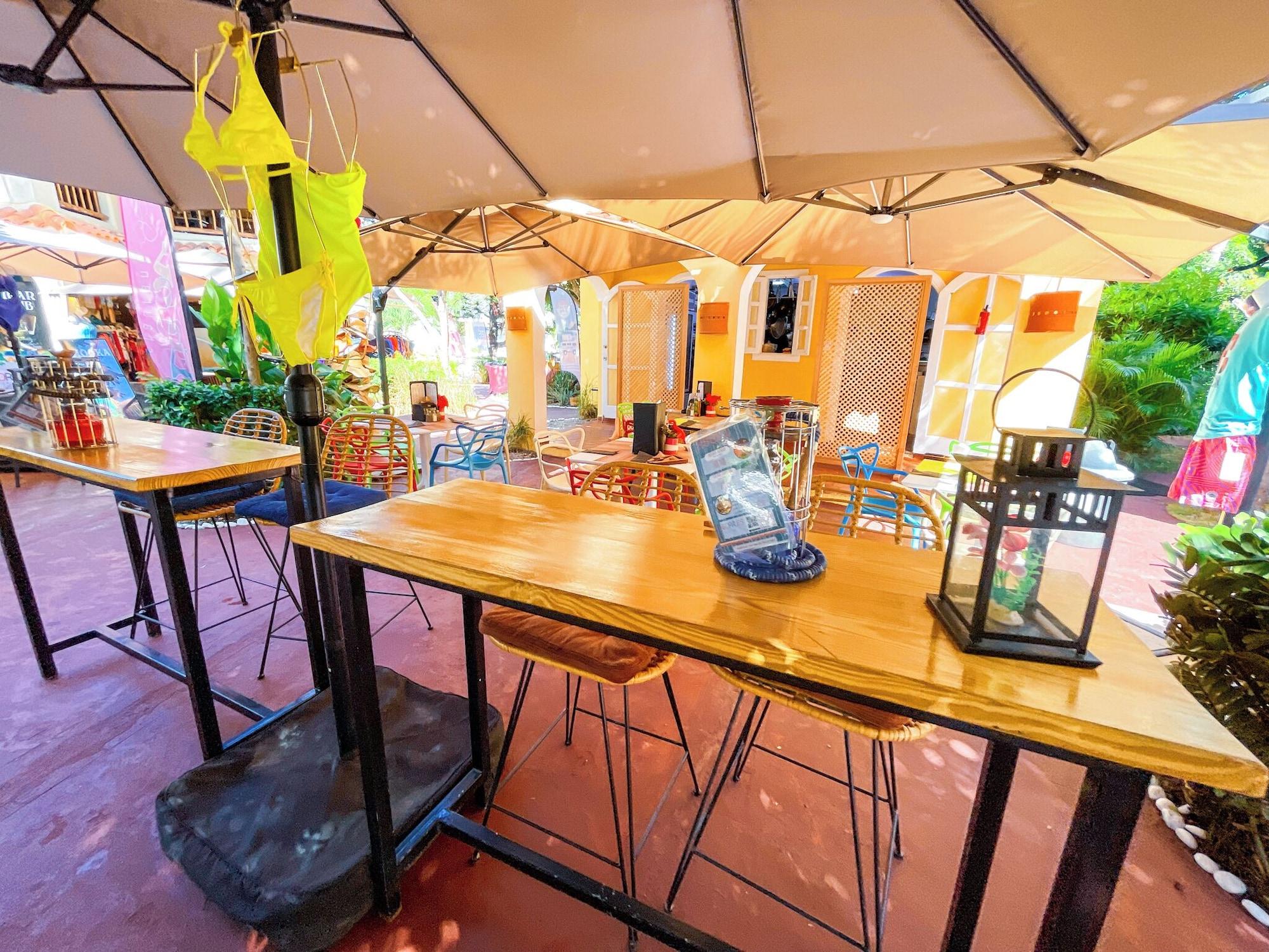 Restaurant TROPICANA Sol Caribes STUDIOS HOTEL