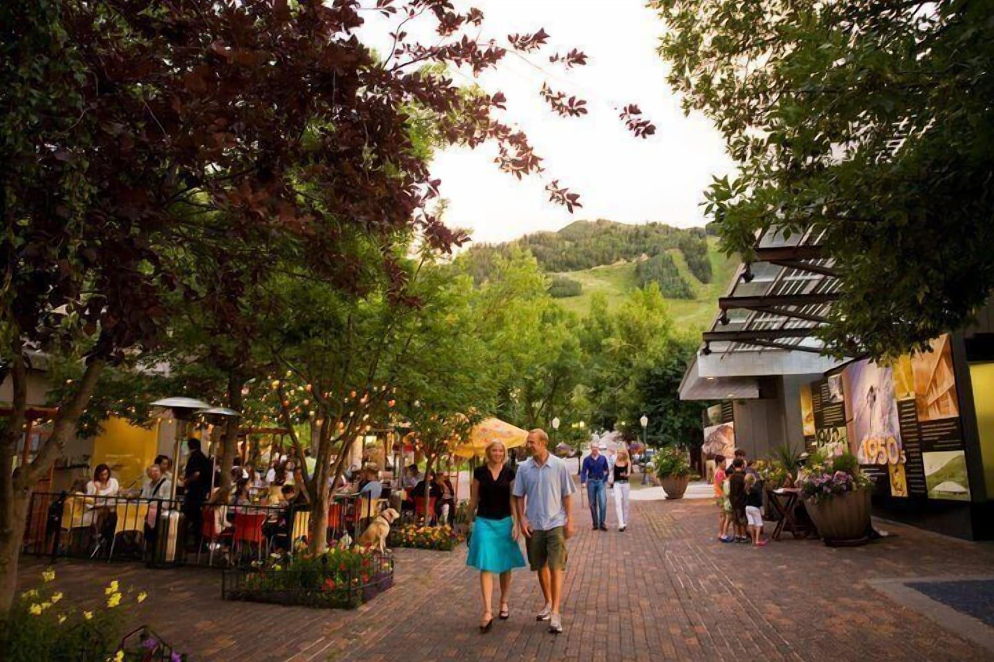 Restaurant Downtown Aspen Vacation Rentals