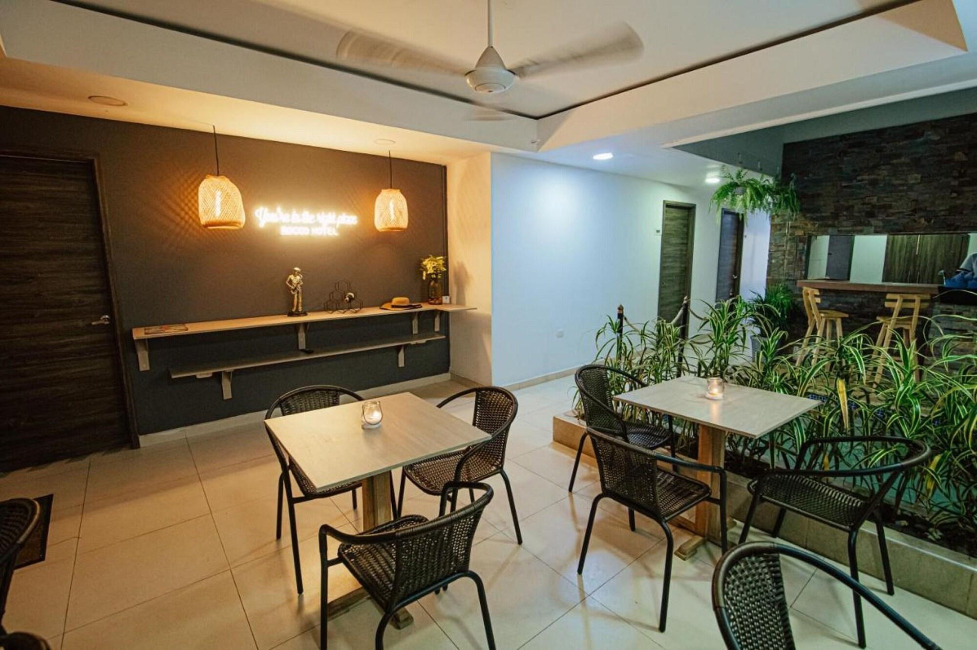 Restaurant R-d1 Boutique Hotel Room In Gethsemane With Breakfast And Wifi