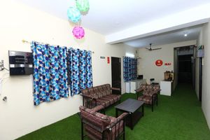 Alojamiento - OYO 5304 B Square s