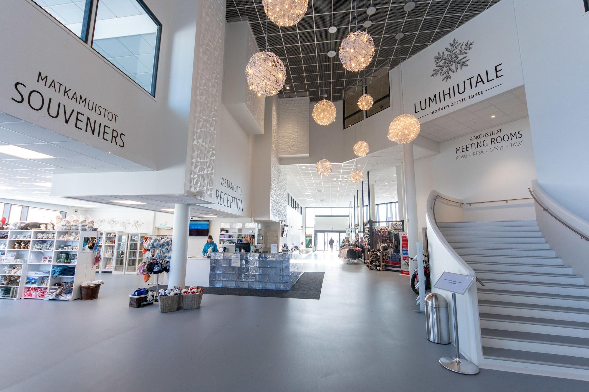 Vista Lobby SnowHotel of Kemi
