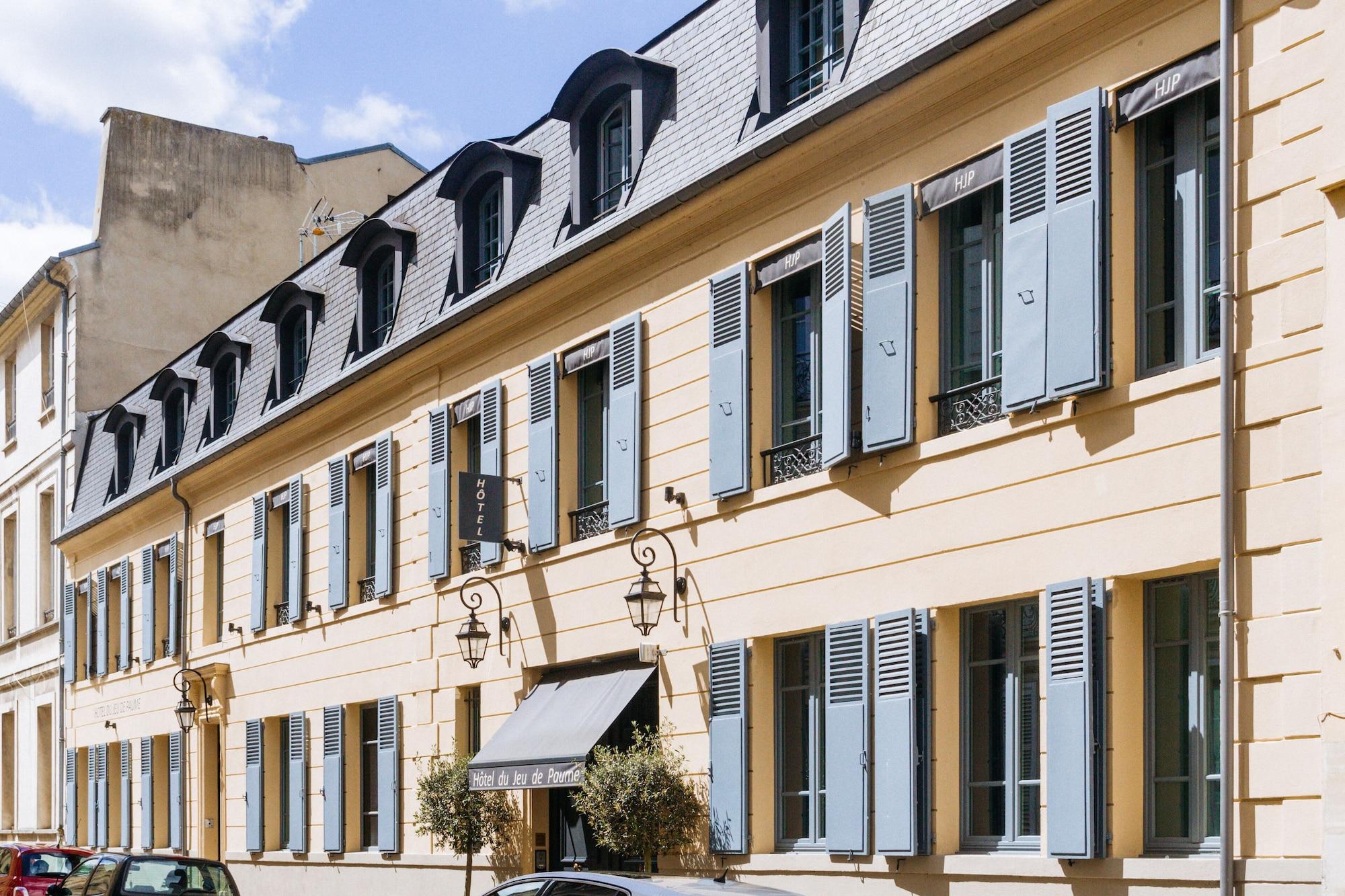 Varios Hôtel du Jeu de Paume