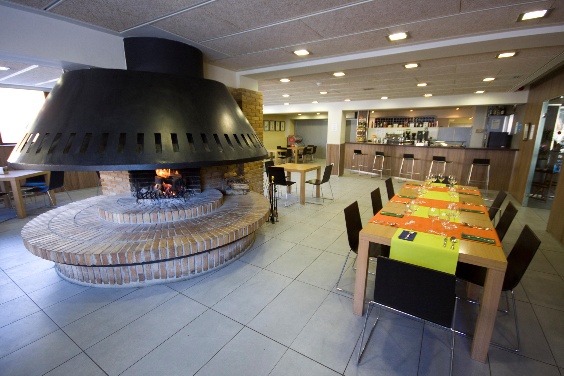 Bar/Salón Snö Isaba