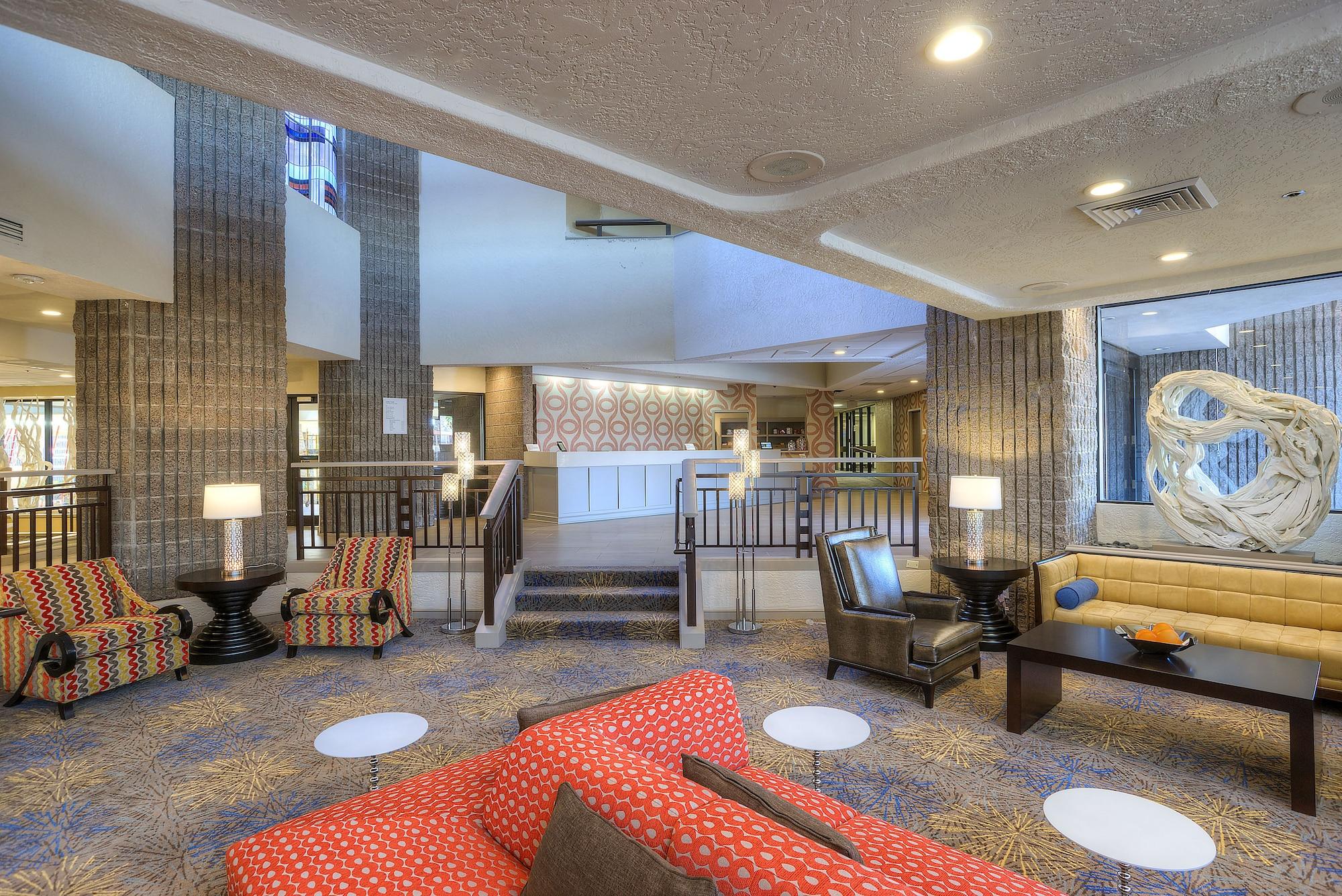 Vista Lobby DoubleTree by Hilton Phoenix North