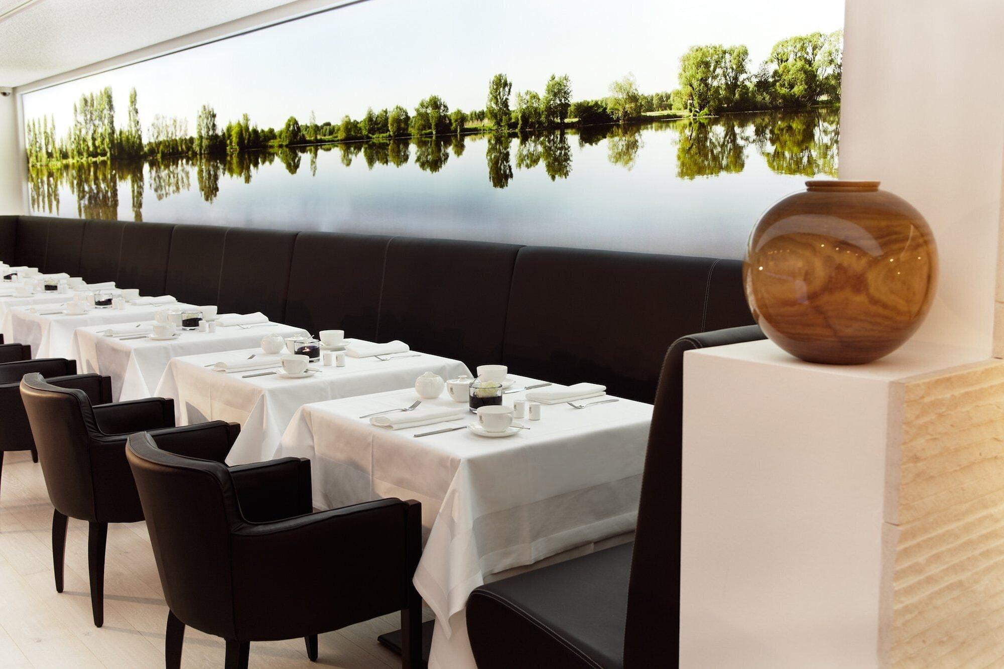 Bar/Salón Boutique Villa am Ruhrufer Retreat