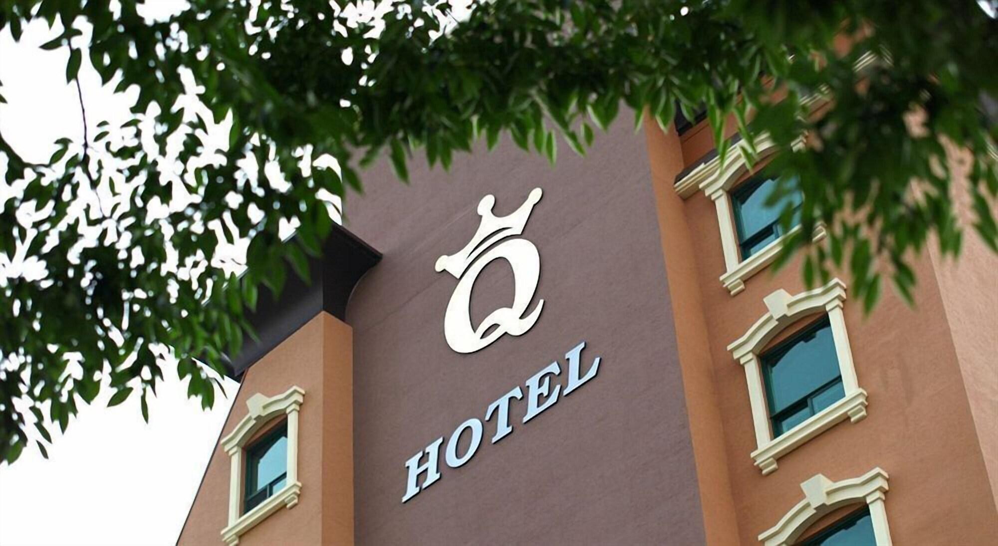 Varios Q Hotel