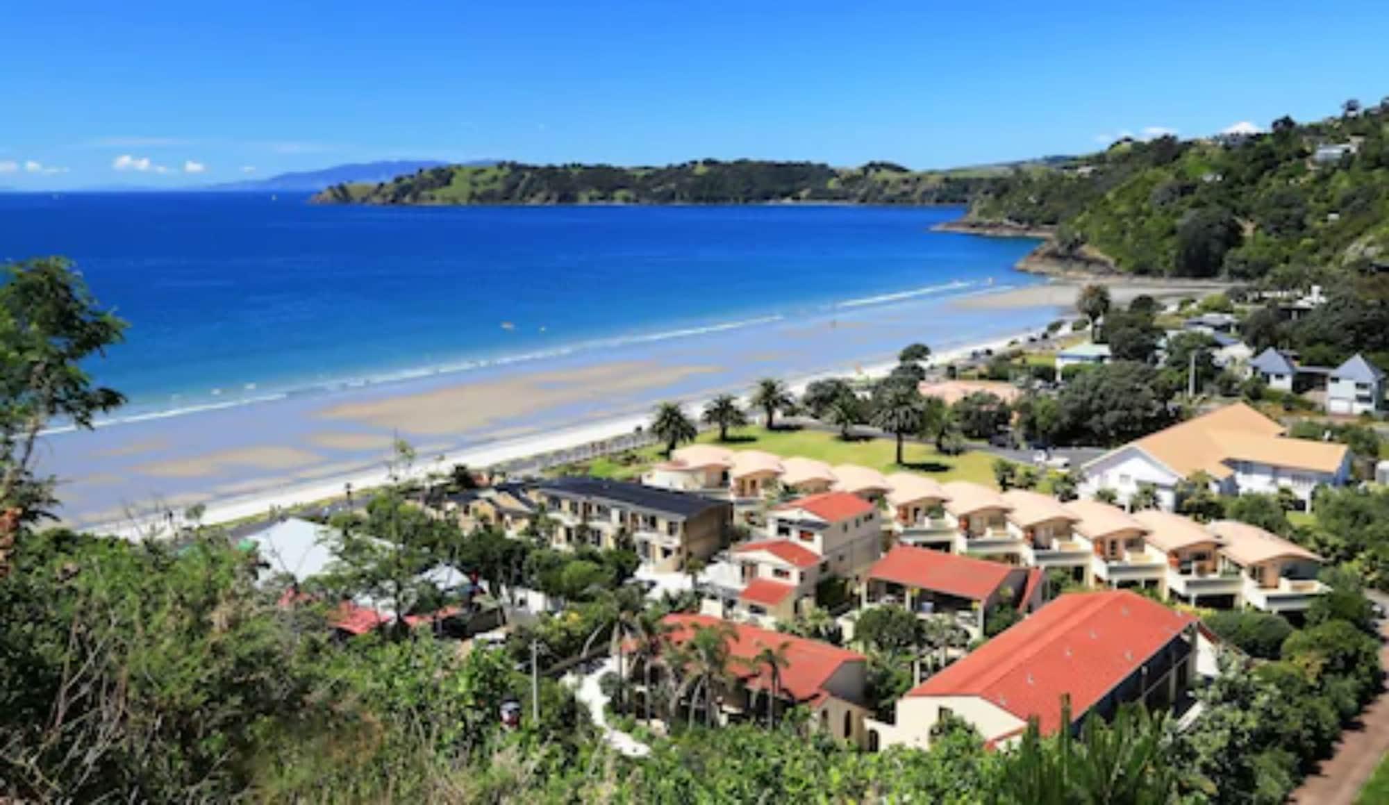 Vista Exterior Onetangi Beach Apartments
