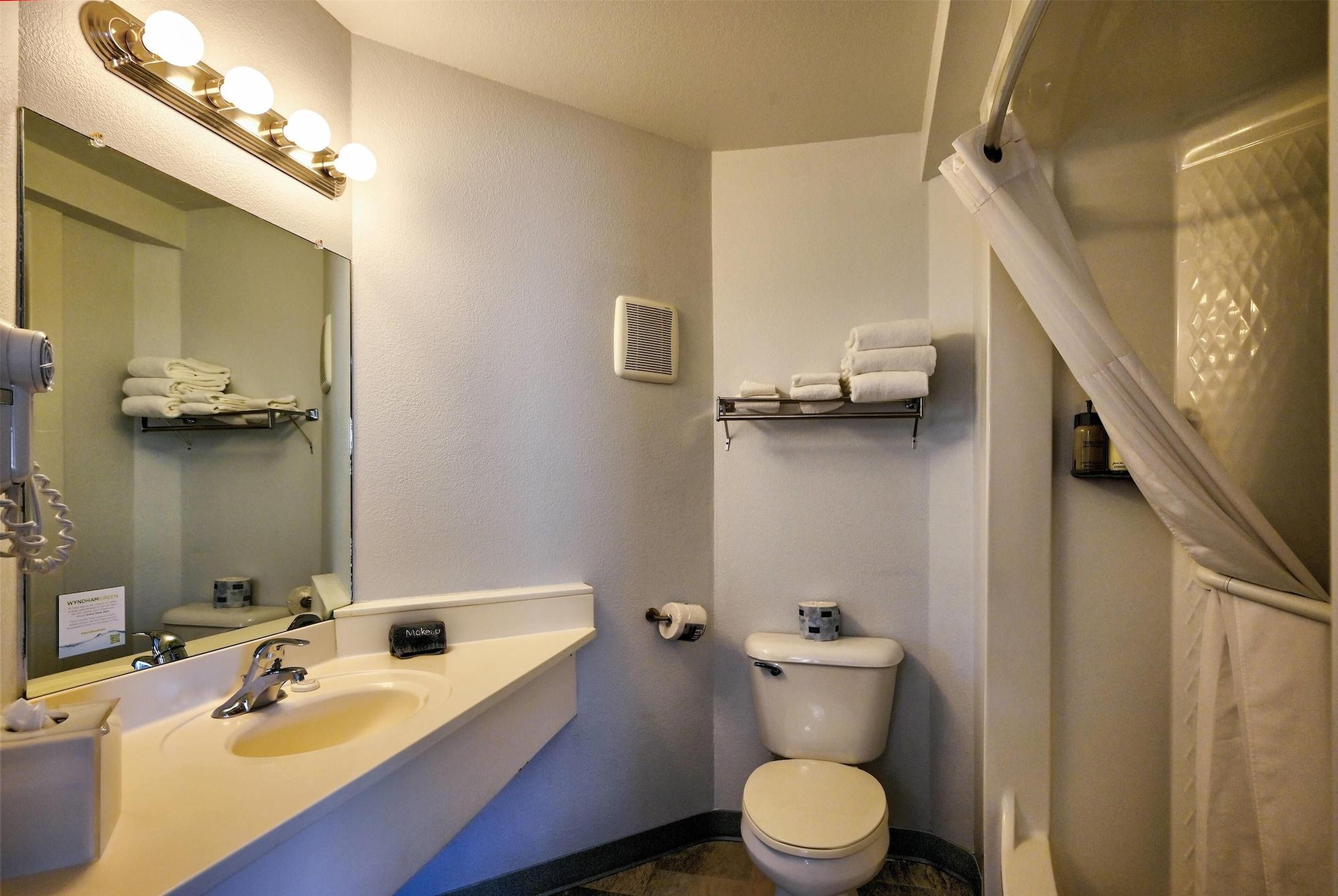 Equipamiento de Habitación Travelodge by Wyndham Gardiner Yellowstone Park North