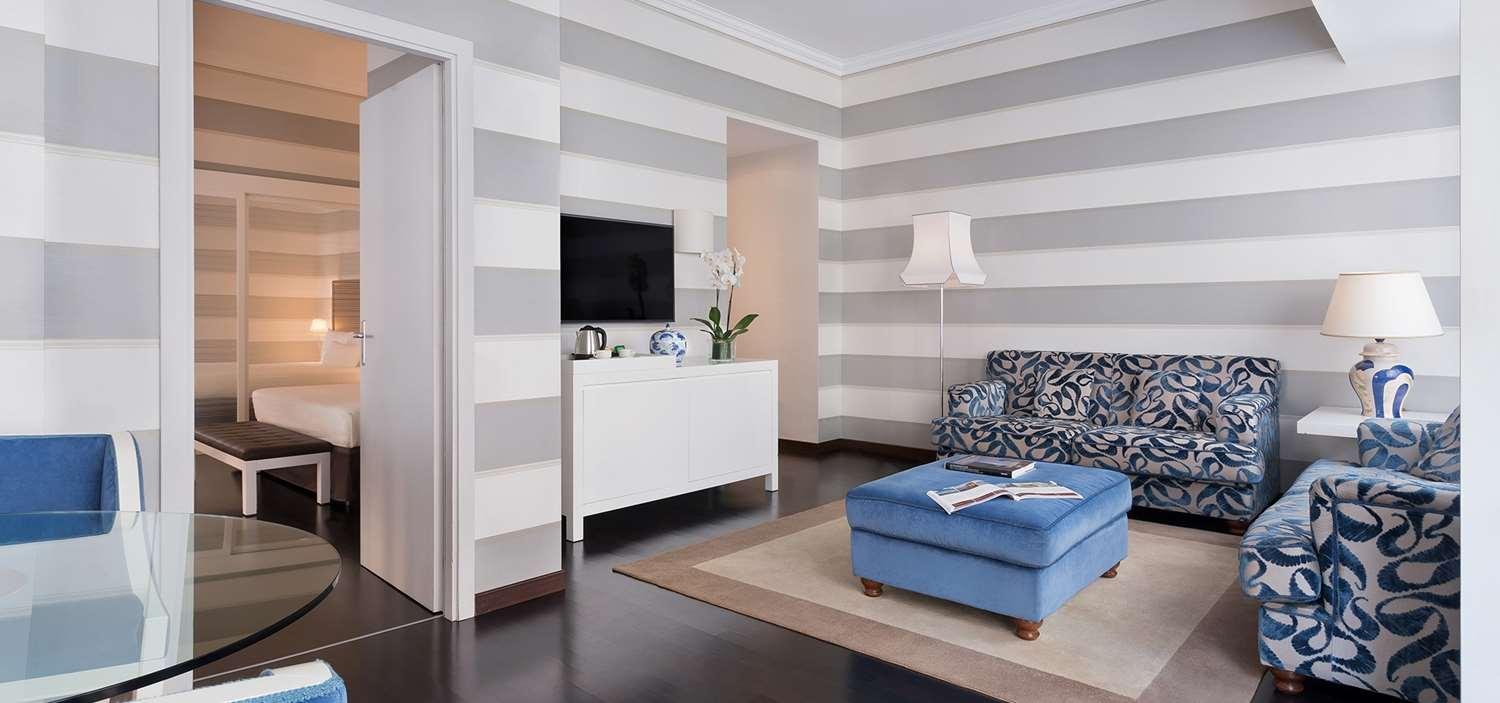 Hotel Hotel De la Ville - A SINA Hotel