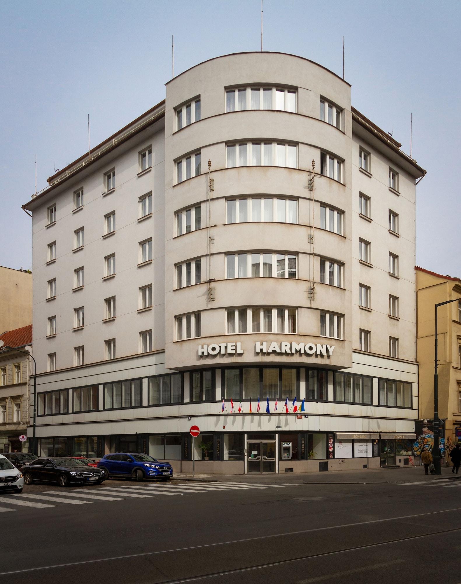 Varios Hotel Harmony