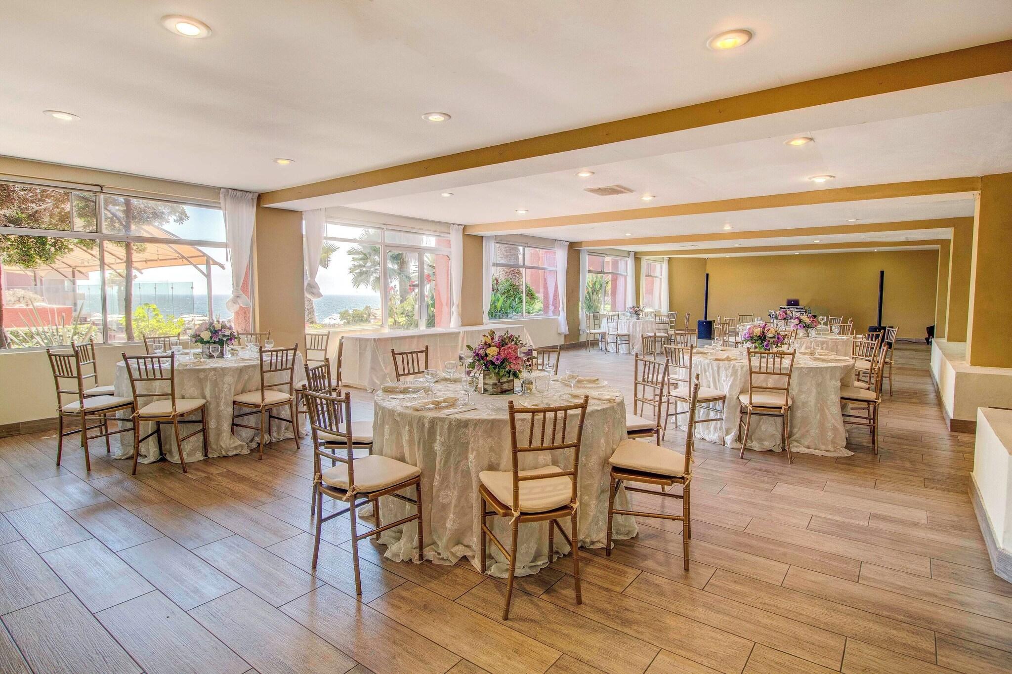 Vista Lobby Puerto Nuevo Baja Hotel & Villas