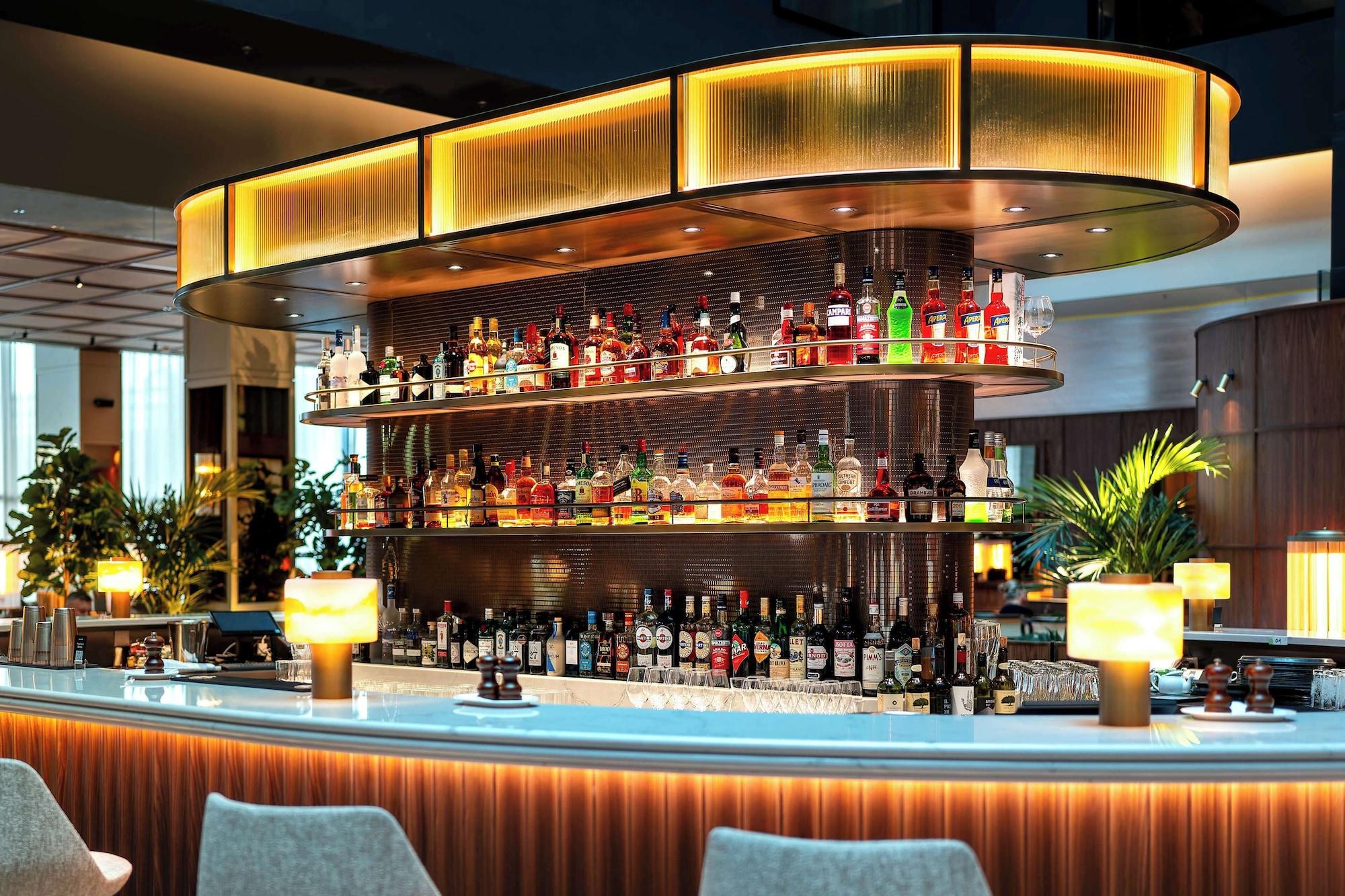 Bar/Salón Radisson Blu Hotel Zurich Airport