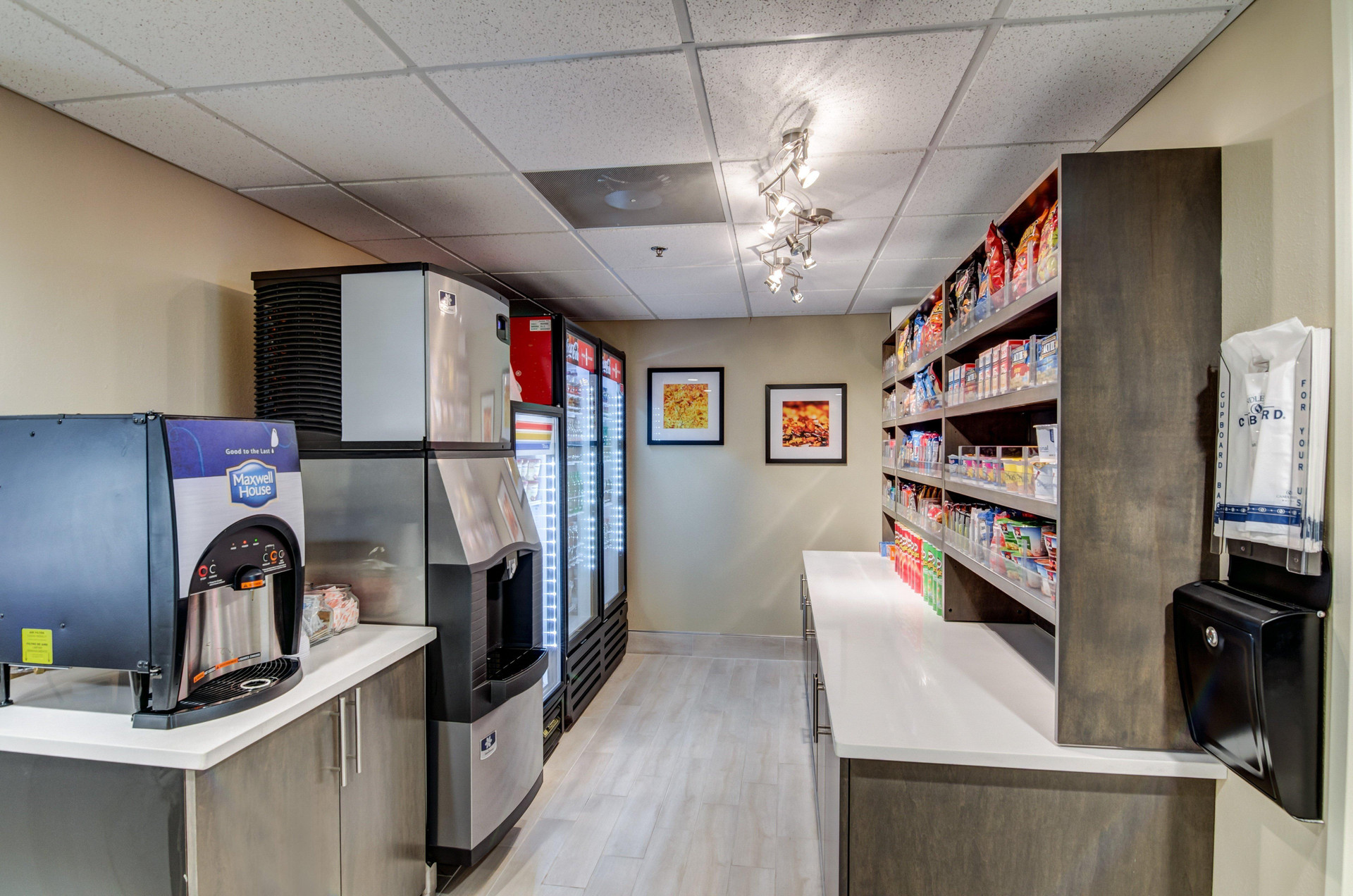 Vista Exterior Candlewood Suites Richmond - West Broad by IHG
