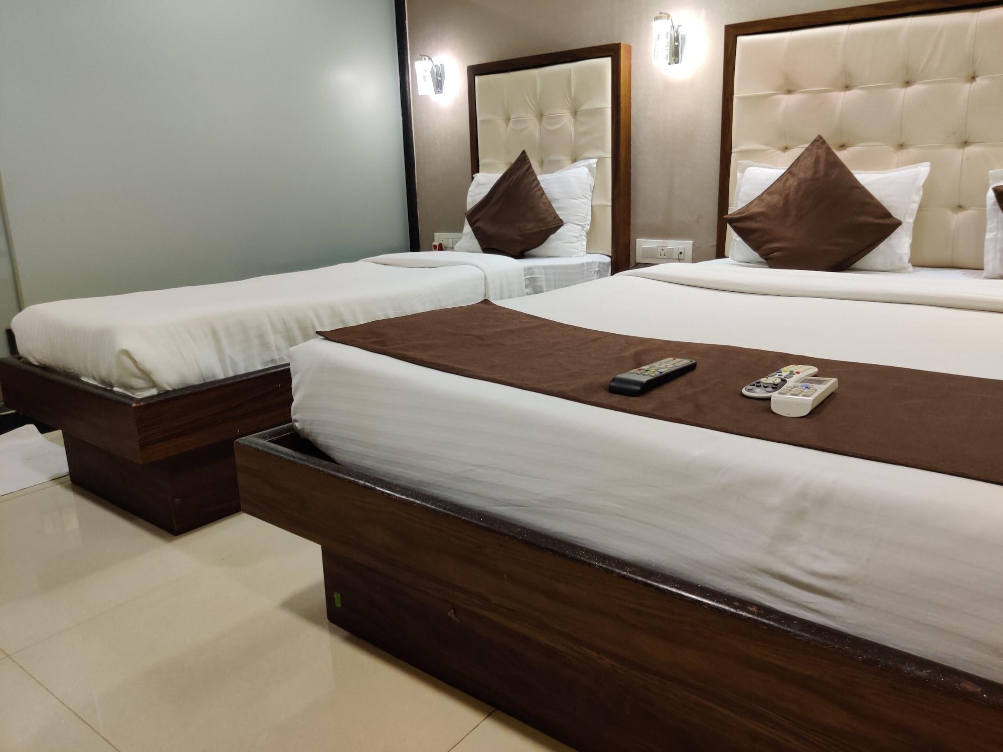 Varios Garden Creek Residency