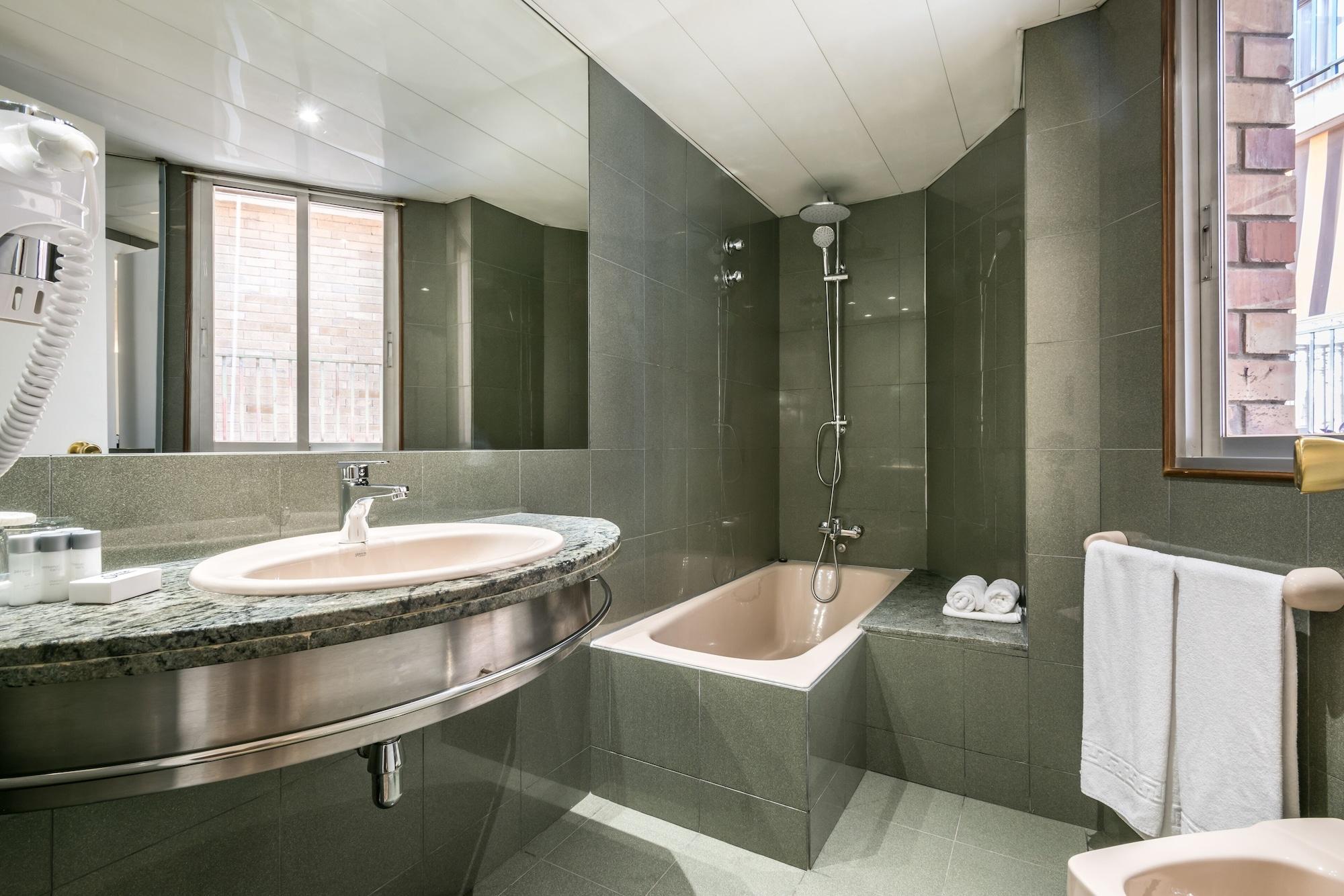 Equipamiento de Habitación Hotel Sansi Park