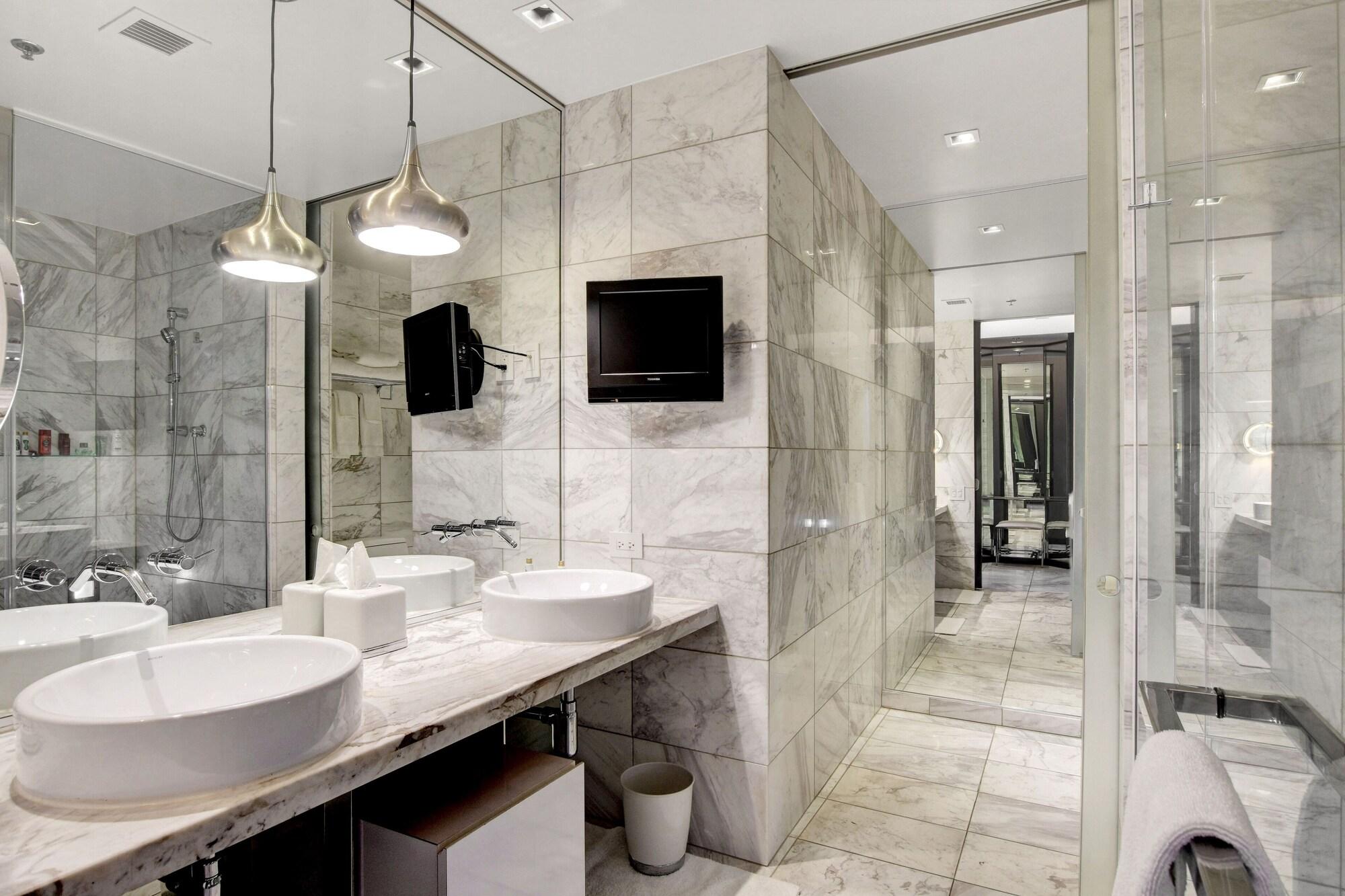 Equipamiento de Habitación Panoramic Room on 36 floor