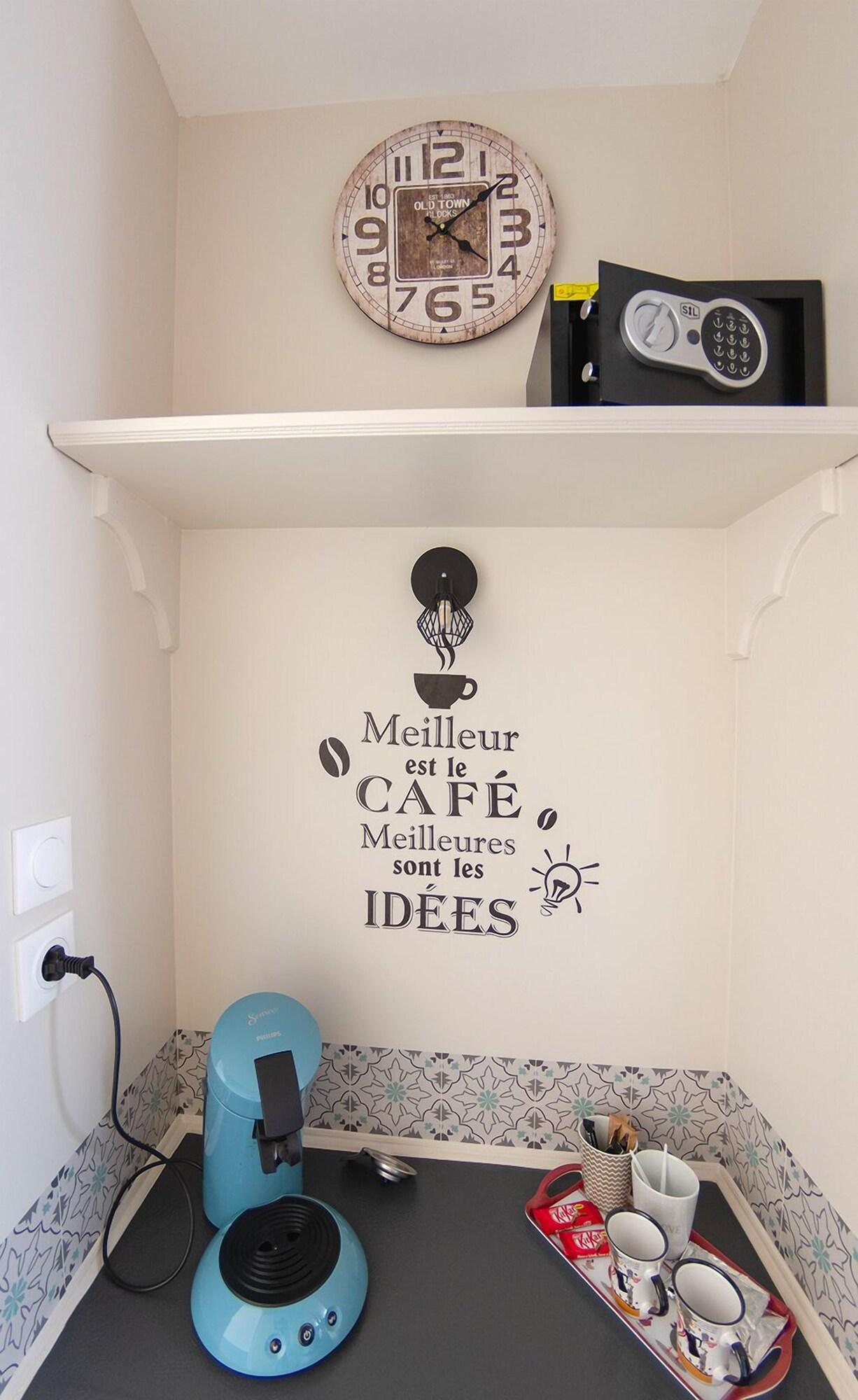 Bar/Salón Le Relais de la Poste