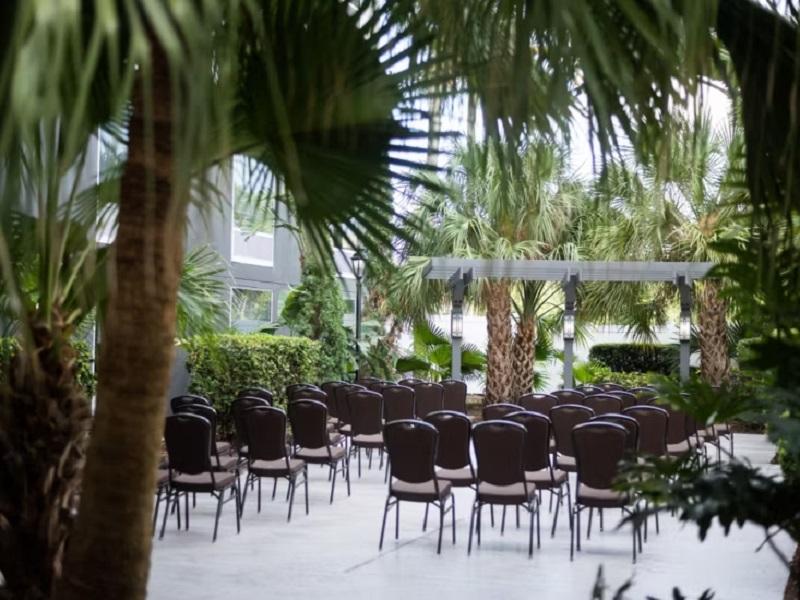 Centro de Negocios Courtyard by Marriott across Universal Orlando