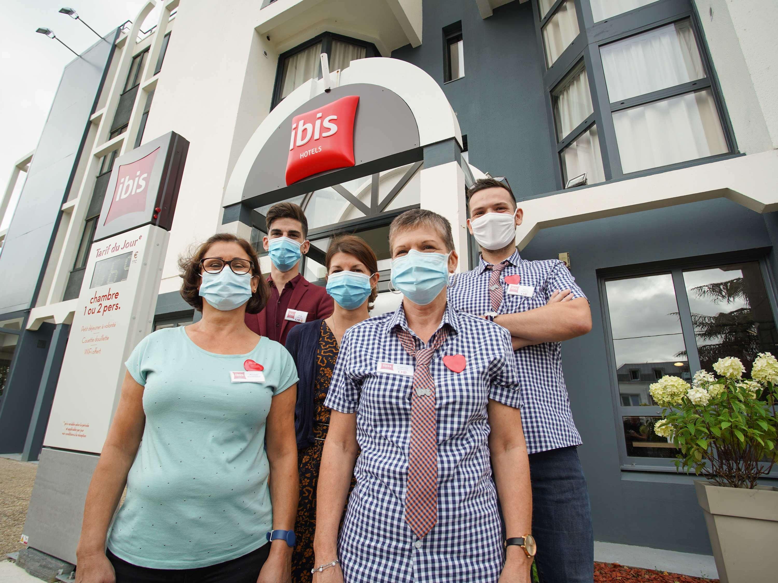 Vista Exterior ibis Tours Centre Giraudeau