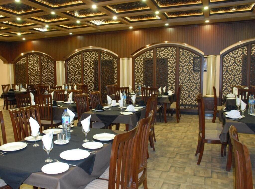 Restaurant Hotel de Raj Sialkot