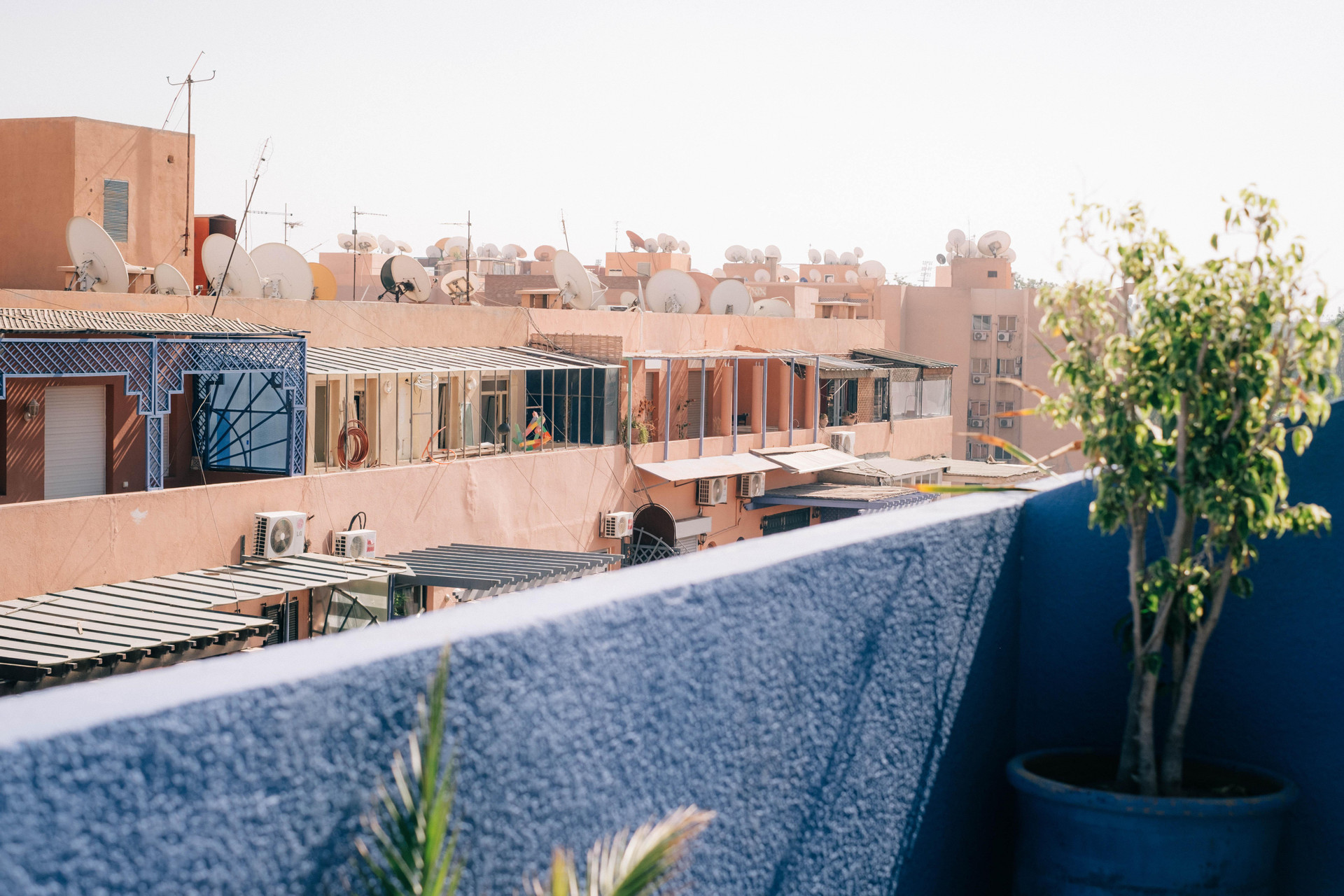 Varios Apart Hotel Larbi