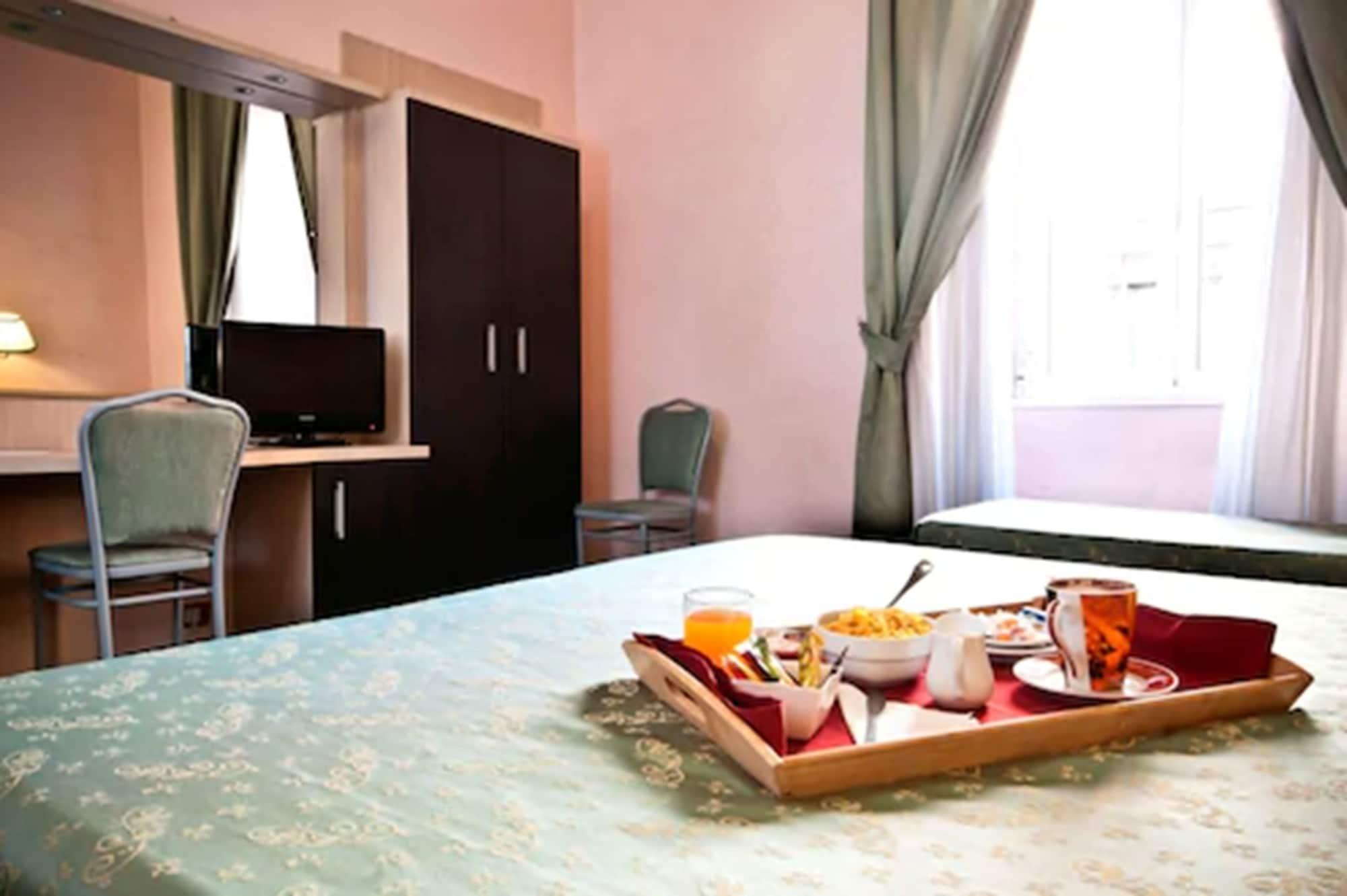 Varios Hotel Priscilla