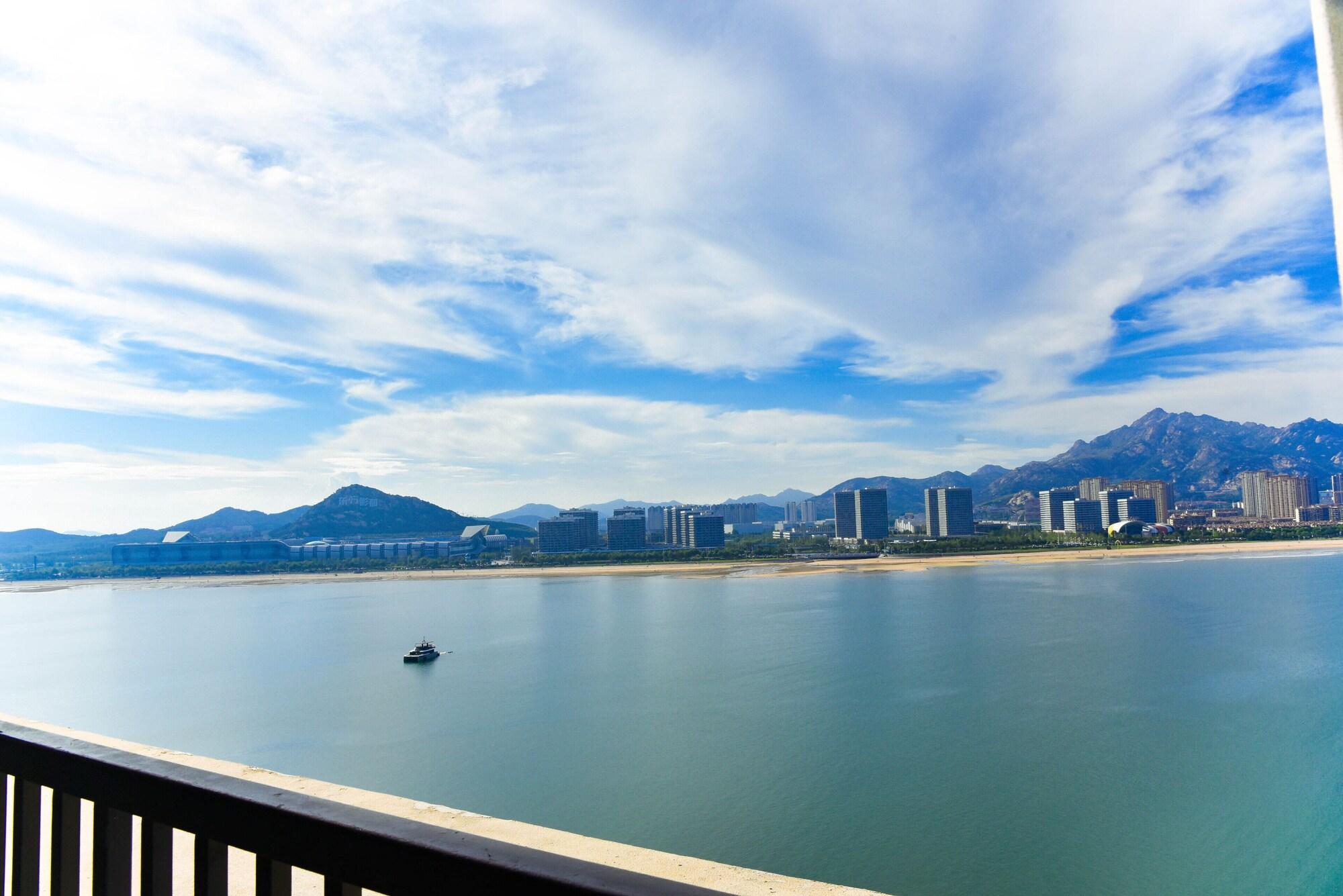 Playa DoubleTree by Hilton Qingdao Oriental Movie Metropolis