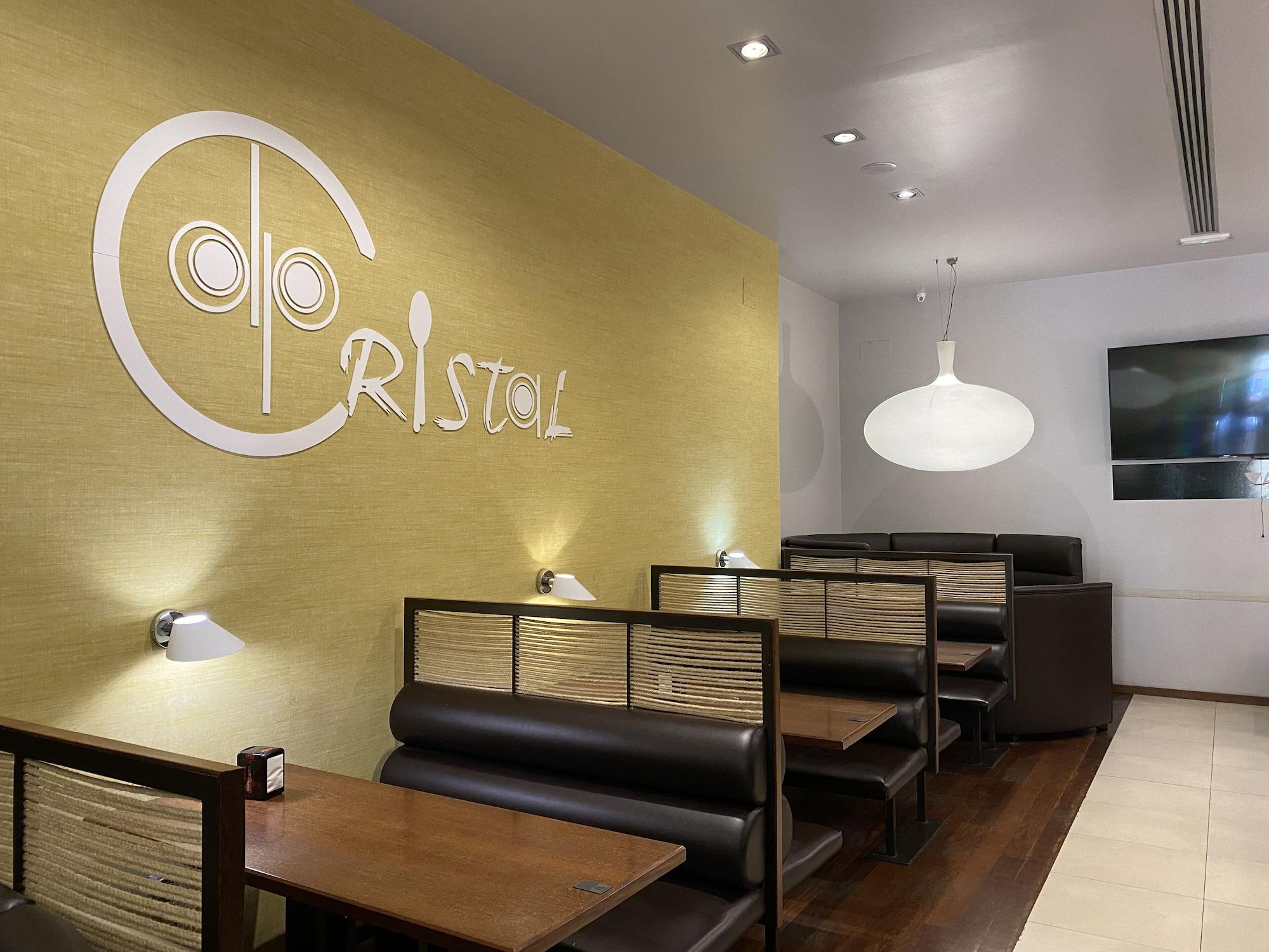 Bar/Salón dpCristal El Rinconcito